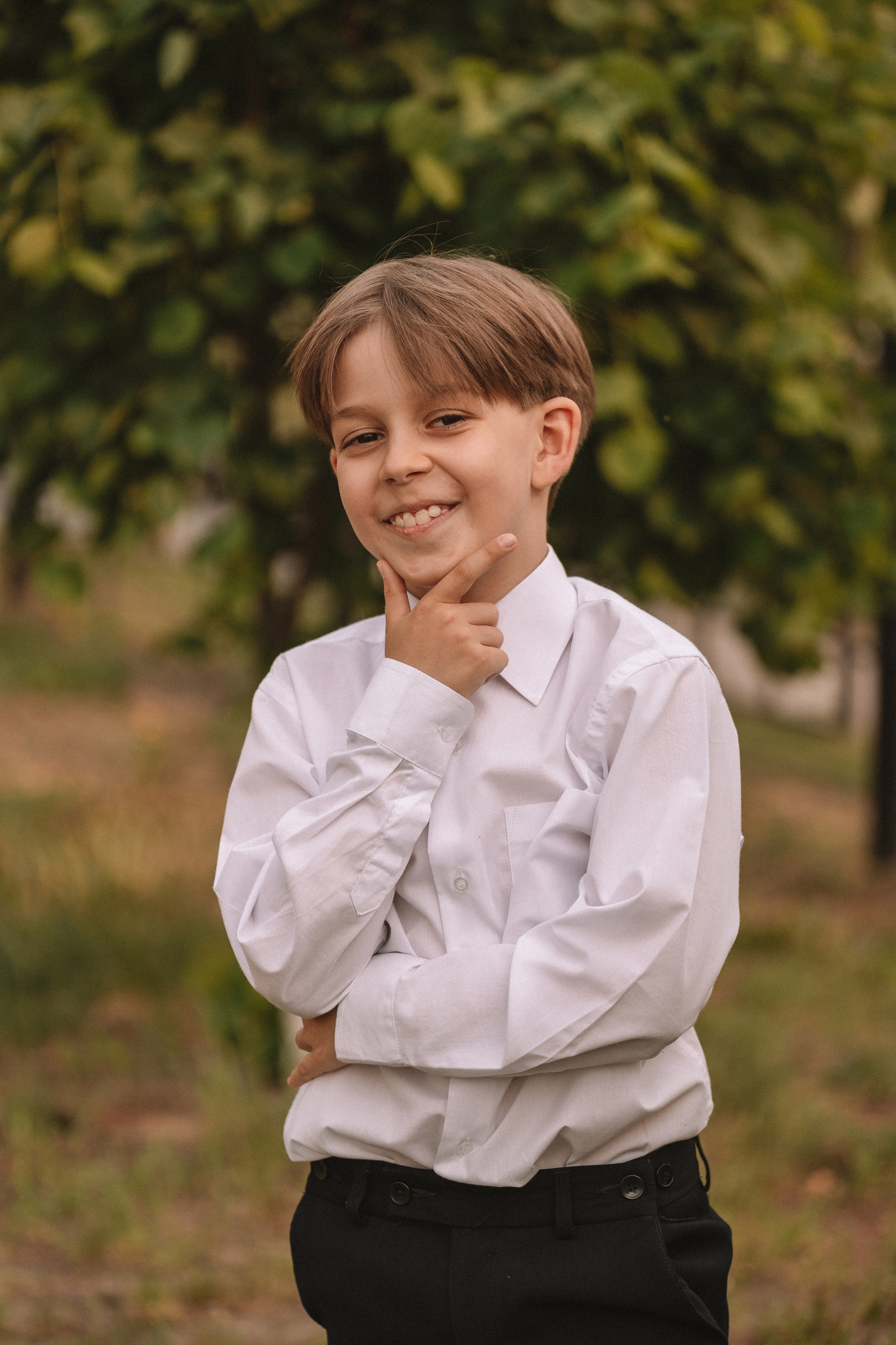 3 класс у школы. Семейный фотограф Тюмень, фотограф на роды Салмина Мария