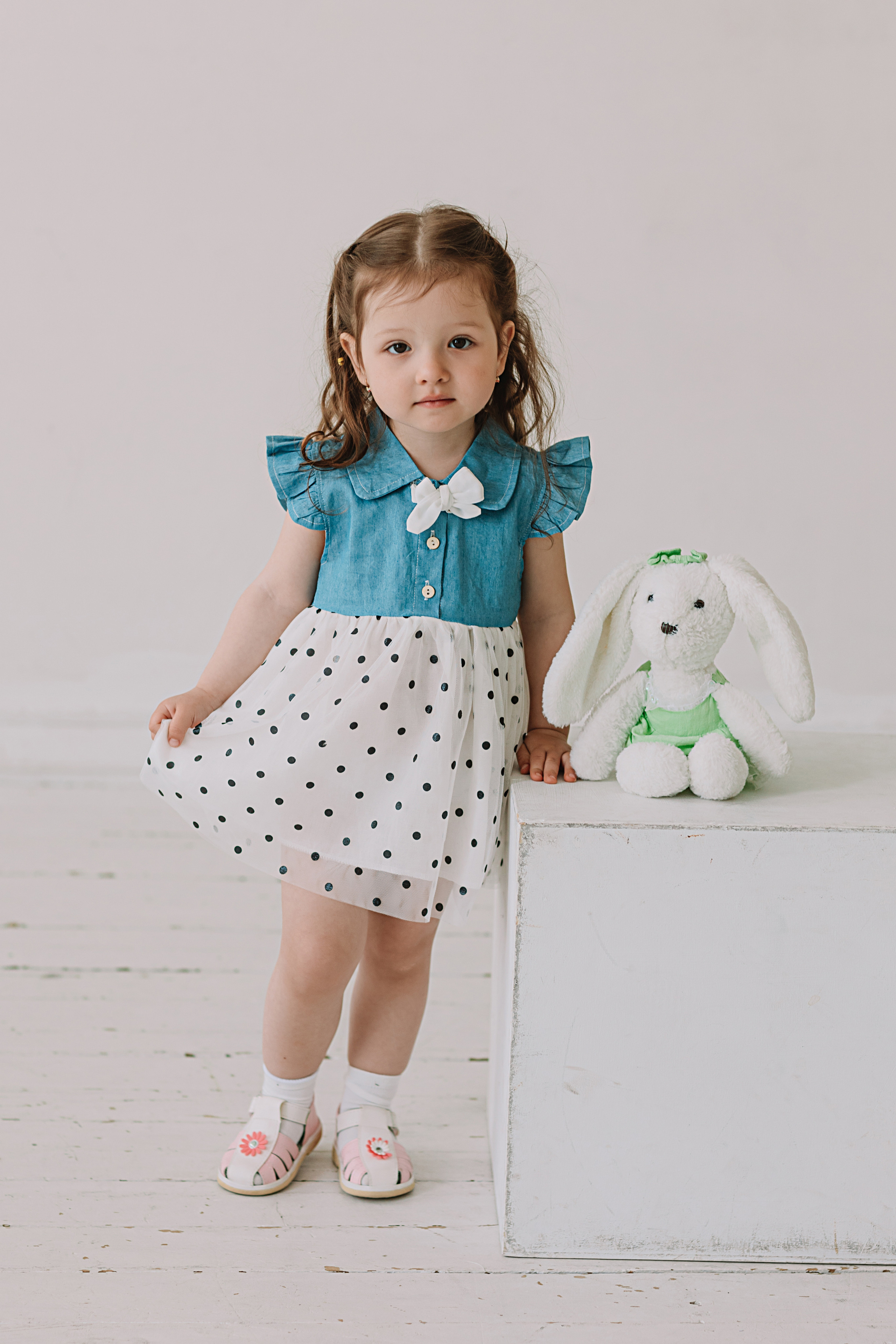 Младшая группа садика в студии. Семейный фотограф Тюмень, фотограф на роды Салмина Мария