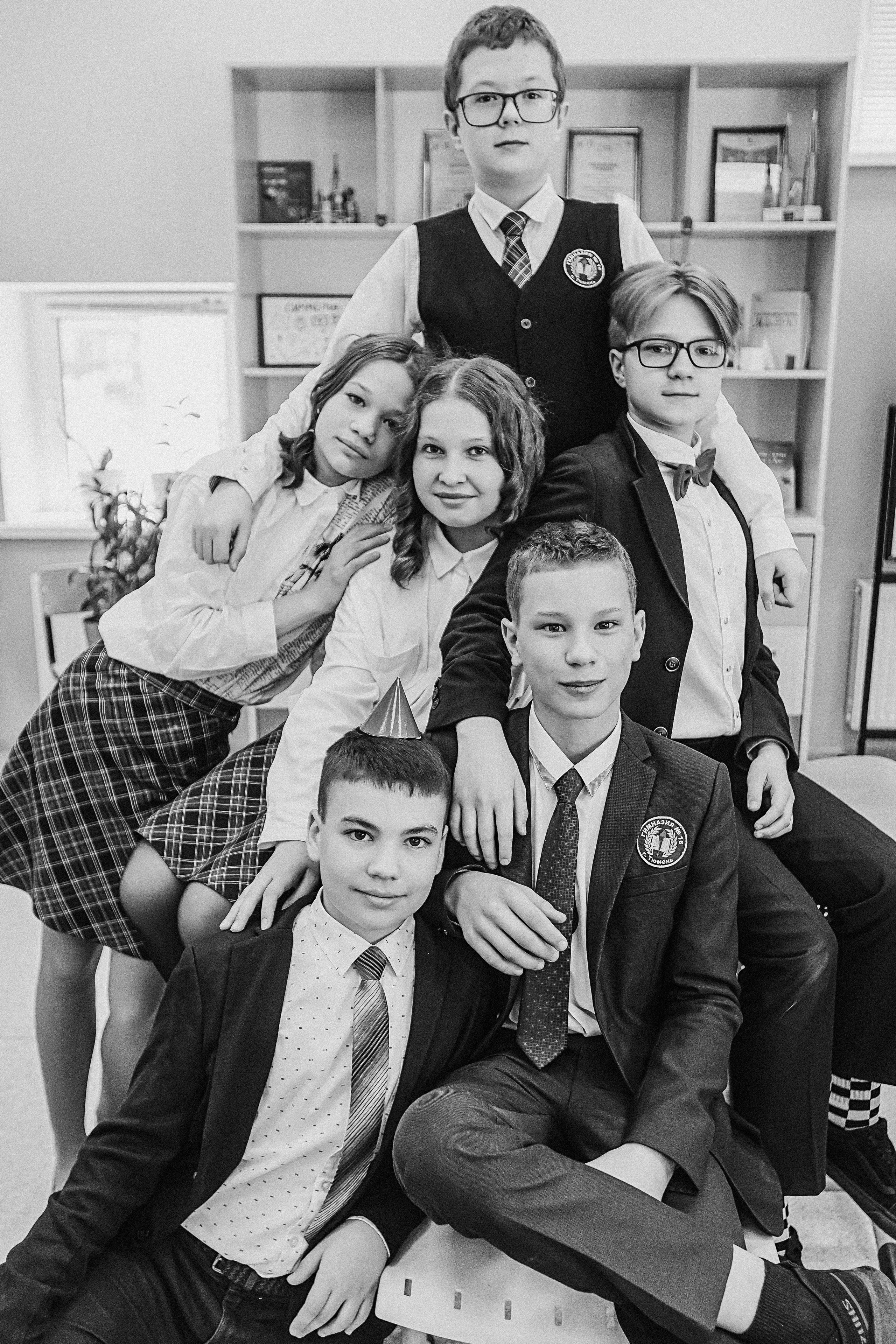 7 класс в кабинете. Семейный фотограф Тюмень, фотограф на роды Салмина Мария