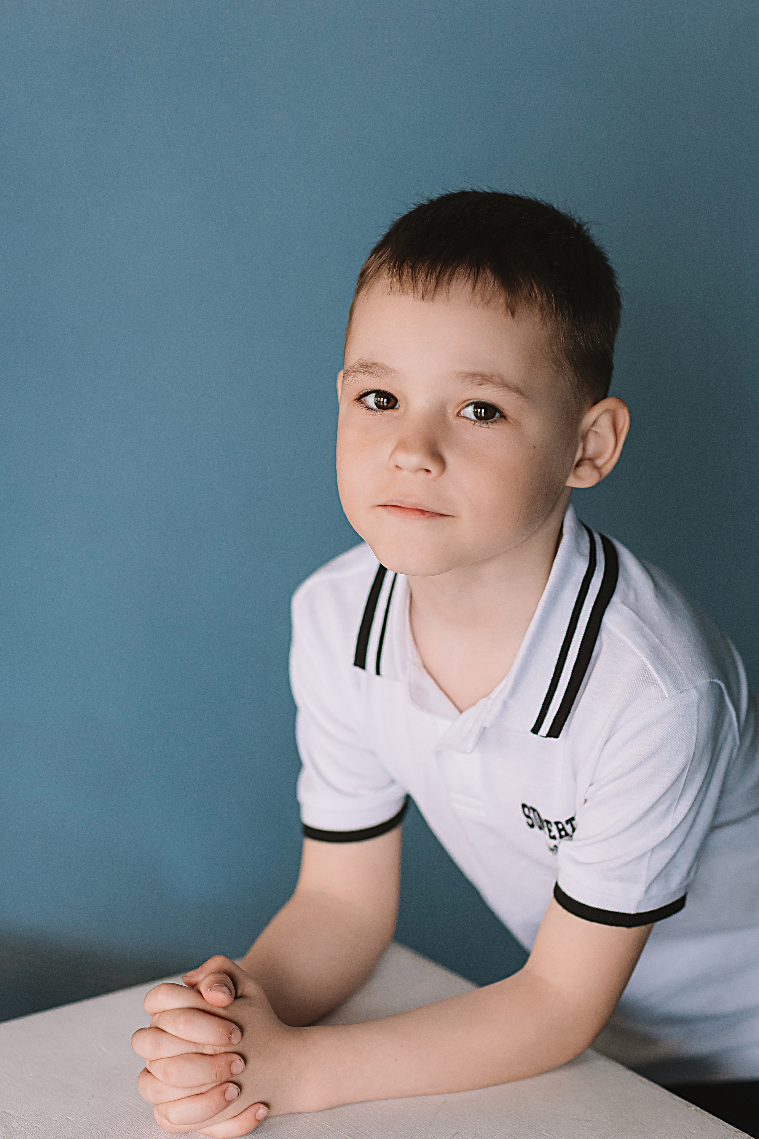 Садик в фотостудии. Семейный фотограф Тюмень, фотограф на роды Салмина Мария