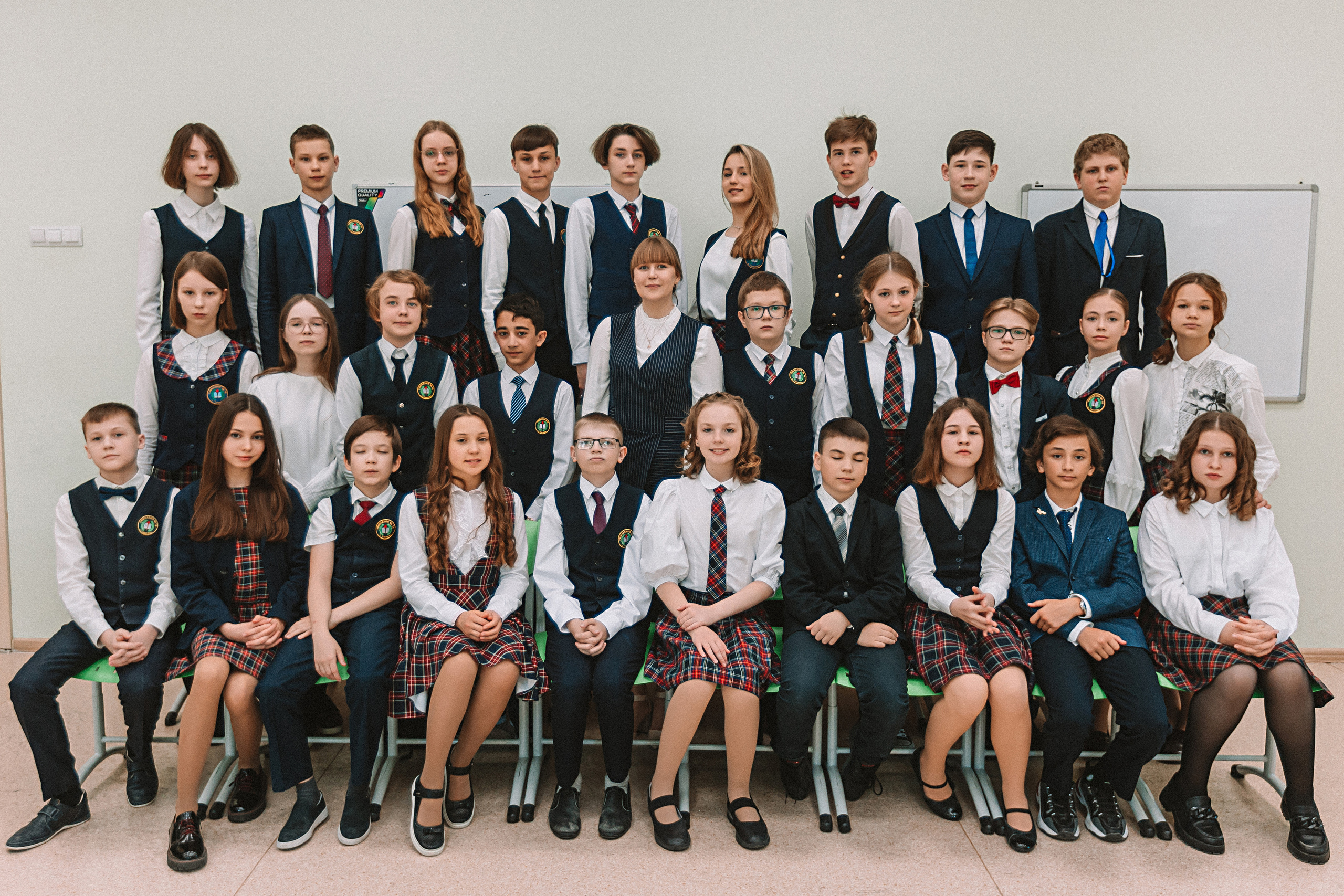 7 класс в кабинете. Семейный фотограф Тюмень, фотограф на роды Салмина Мария