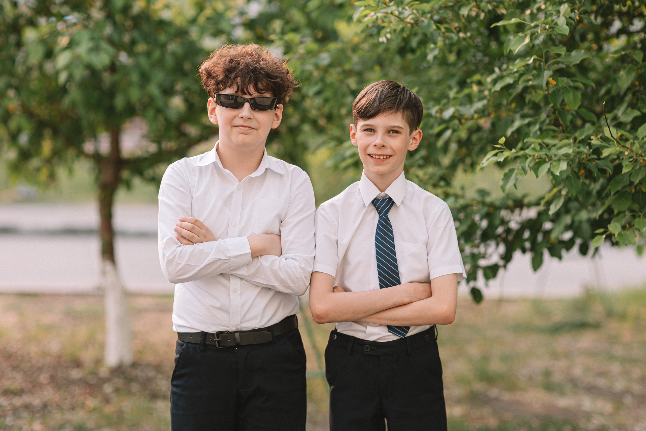 3 класс у школы. Семейный фотограф Тюмень, фотограф на роды Салмина Мария