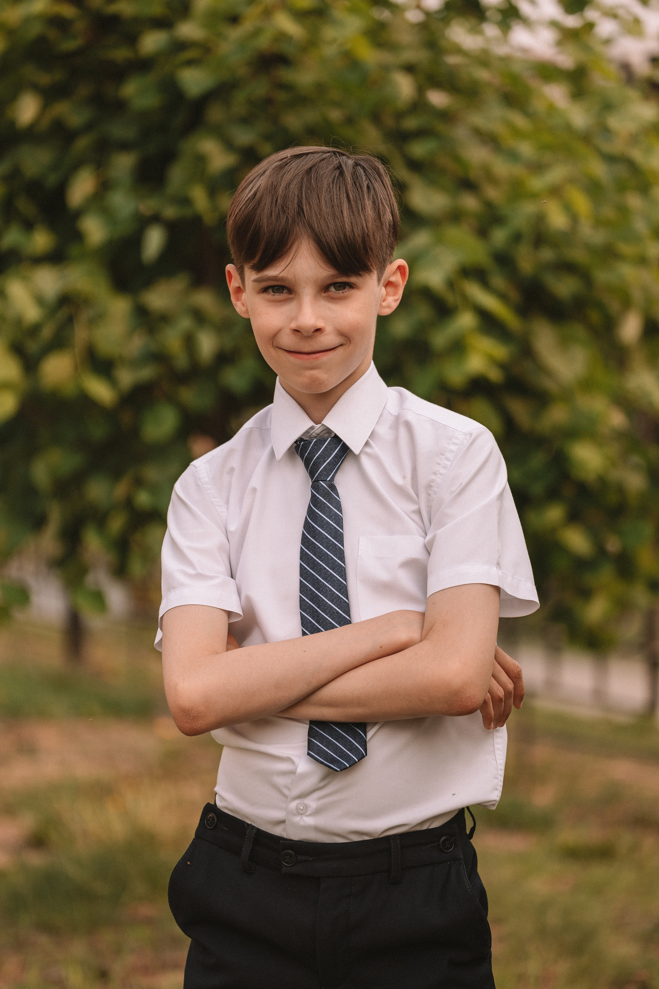 3 класс у школы. Семейный фотограф Тюмень, фотограф на роды Салмина Мария