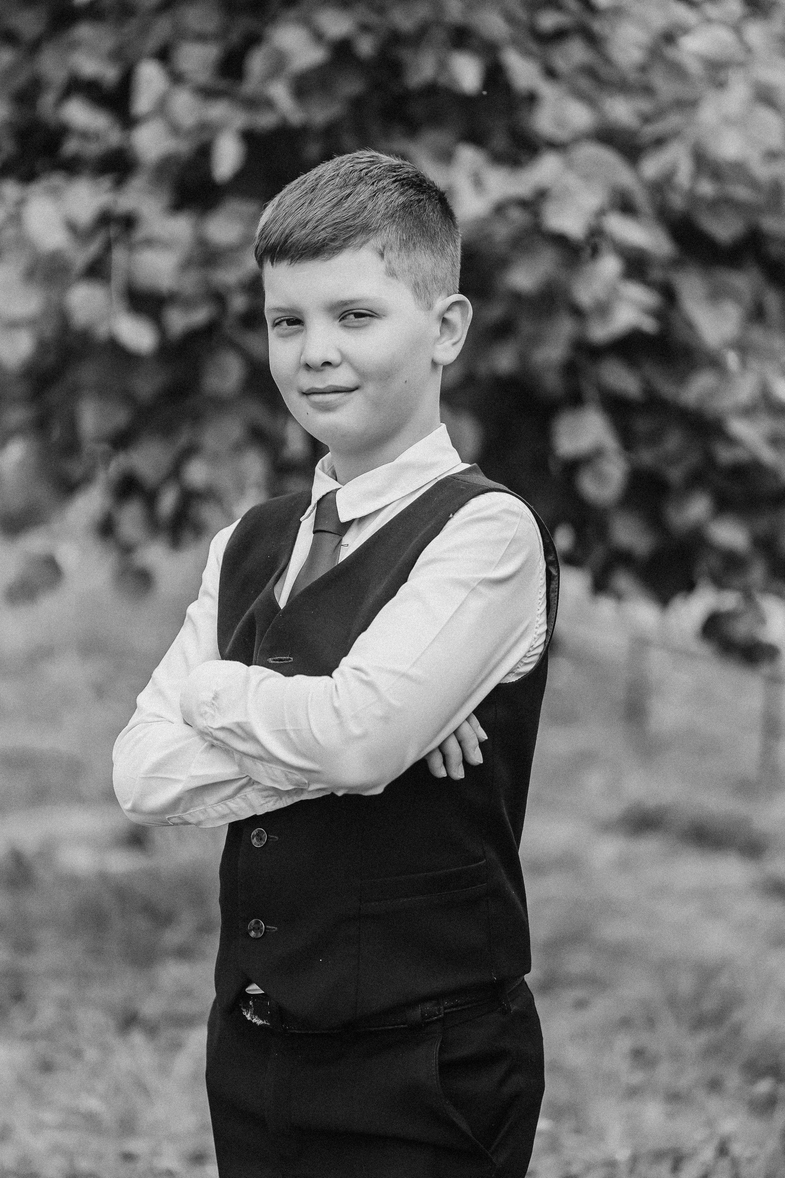 3 класс у школы. Семейный фотограф Тюмень, фотограф на роды Салмина Мария