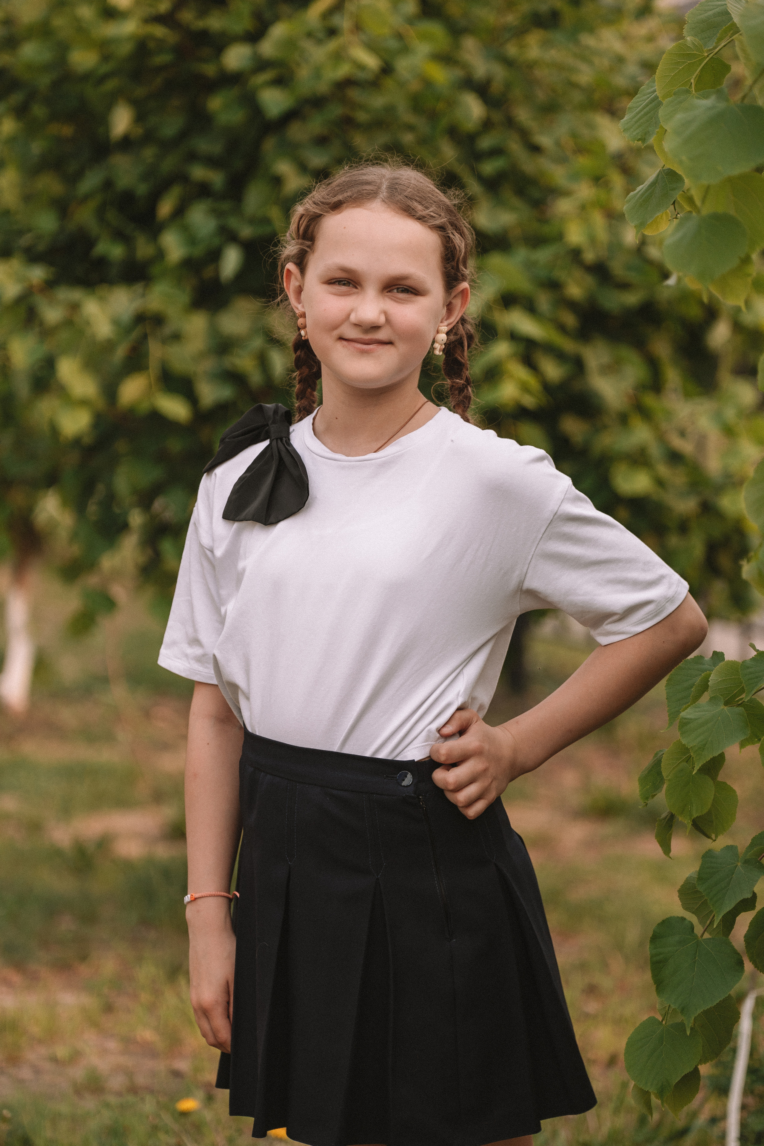 3 класс у школы. Семейный фотограф Тюмень, фотограф на роды Салмина Мария