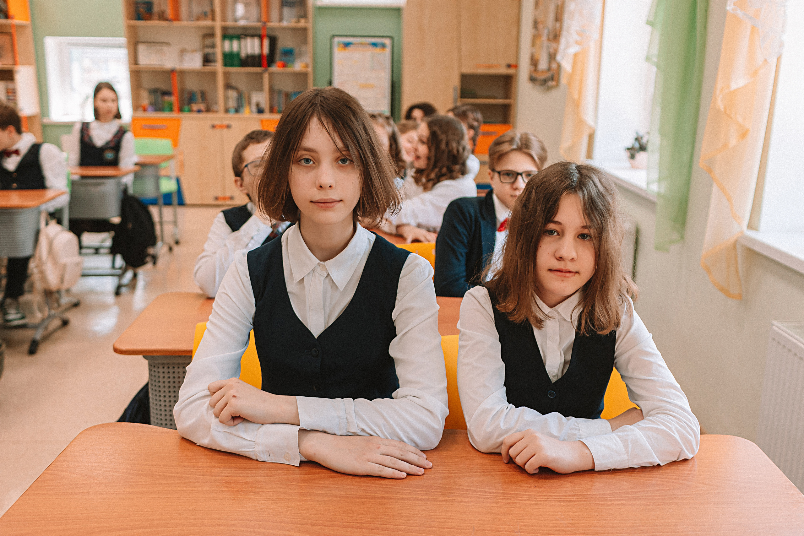 7 класс в кабинете. Семейный фотограф Тюмень, фотограф на роды Салмина Мария