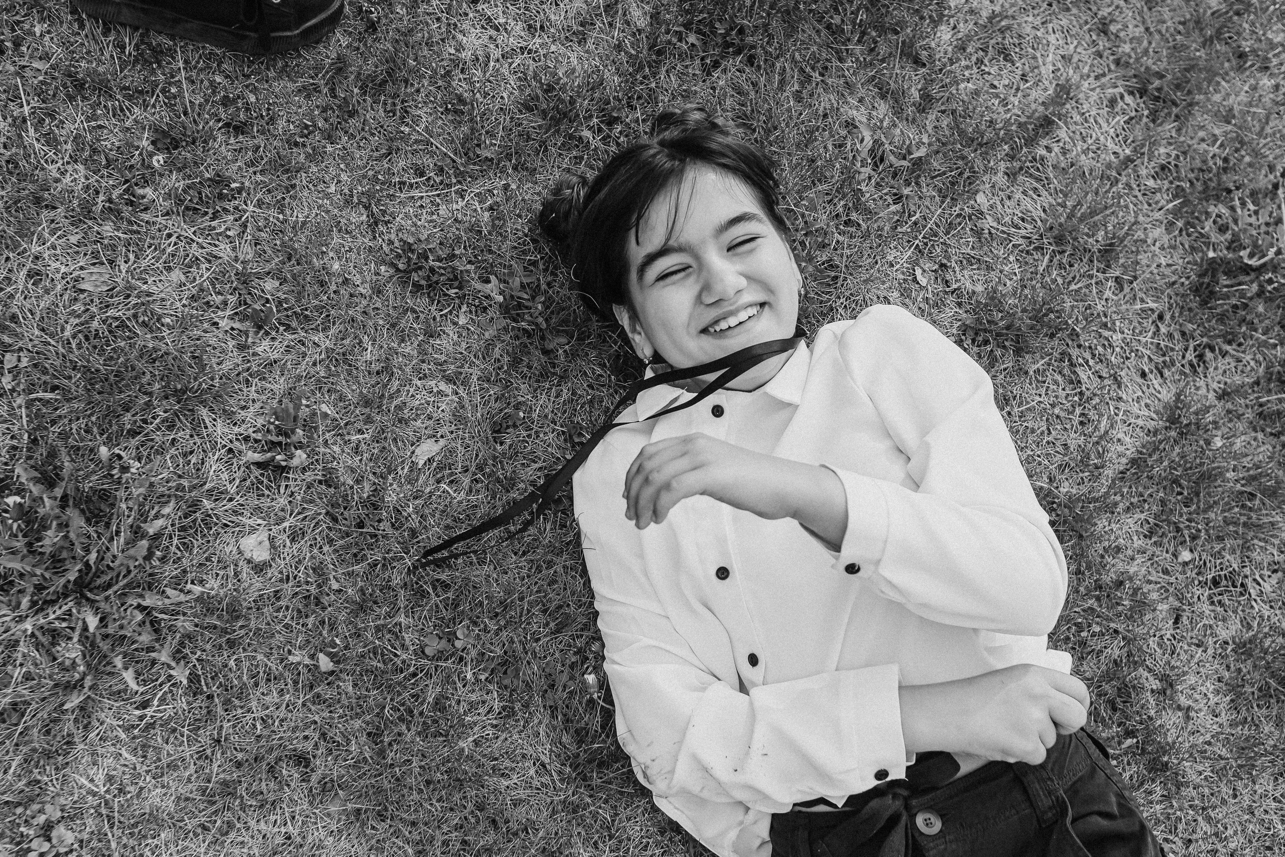 3 класс у школы. Семейный фотограф Тюмень, фотограф на роды Салмина Мария