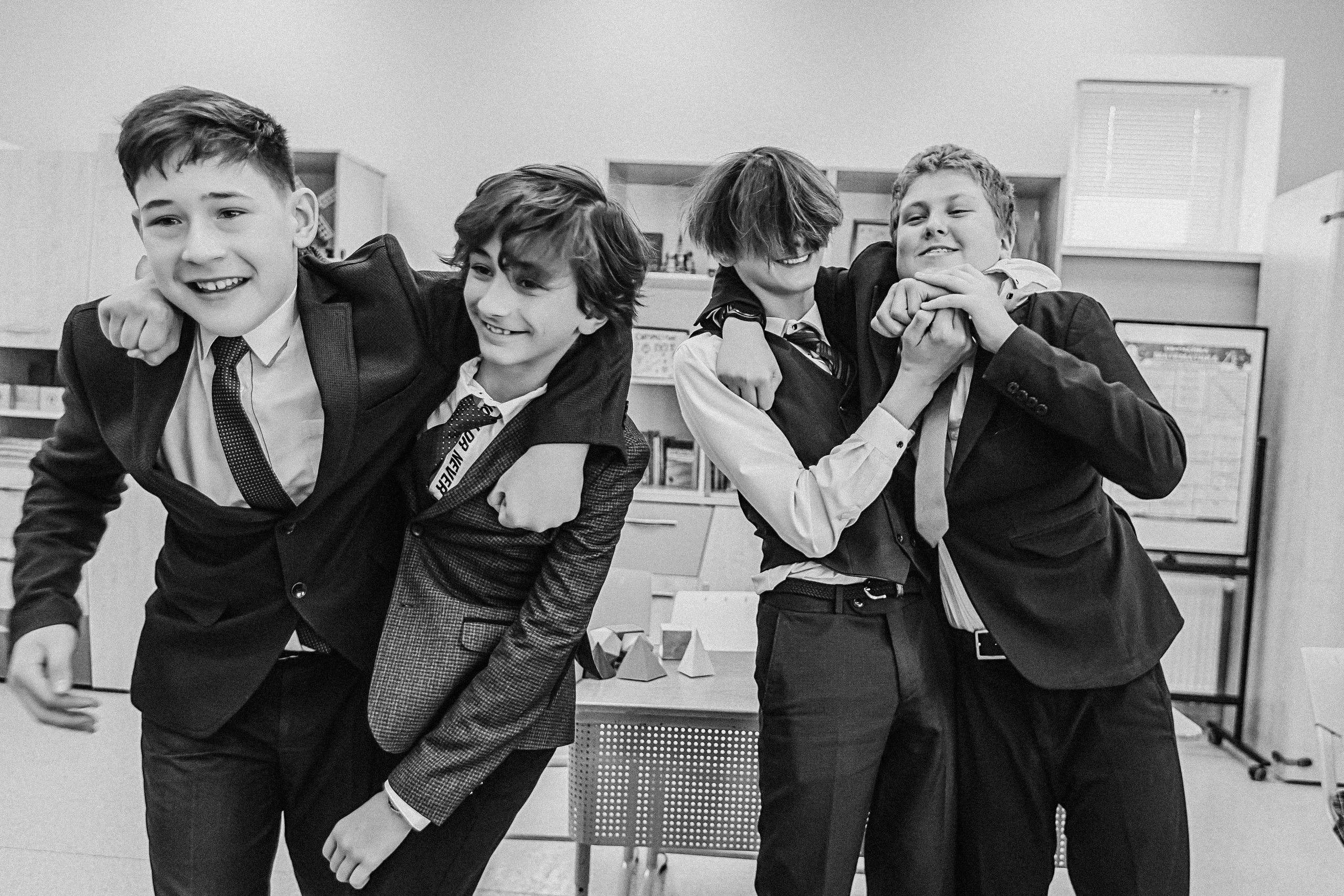 7 класс в кабинете. Семейный фотограф Тюмень, фотограф на роды Салмина Мария