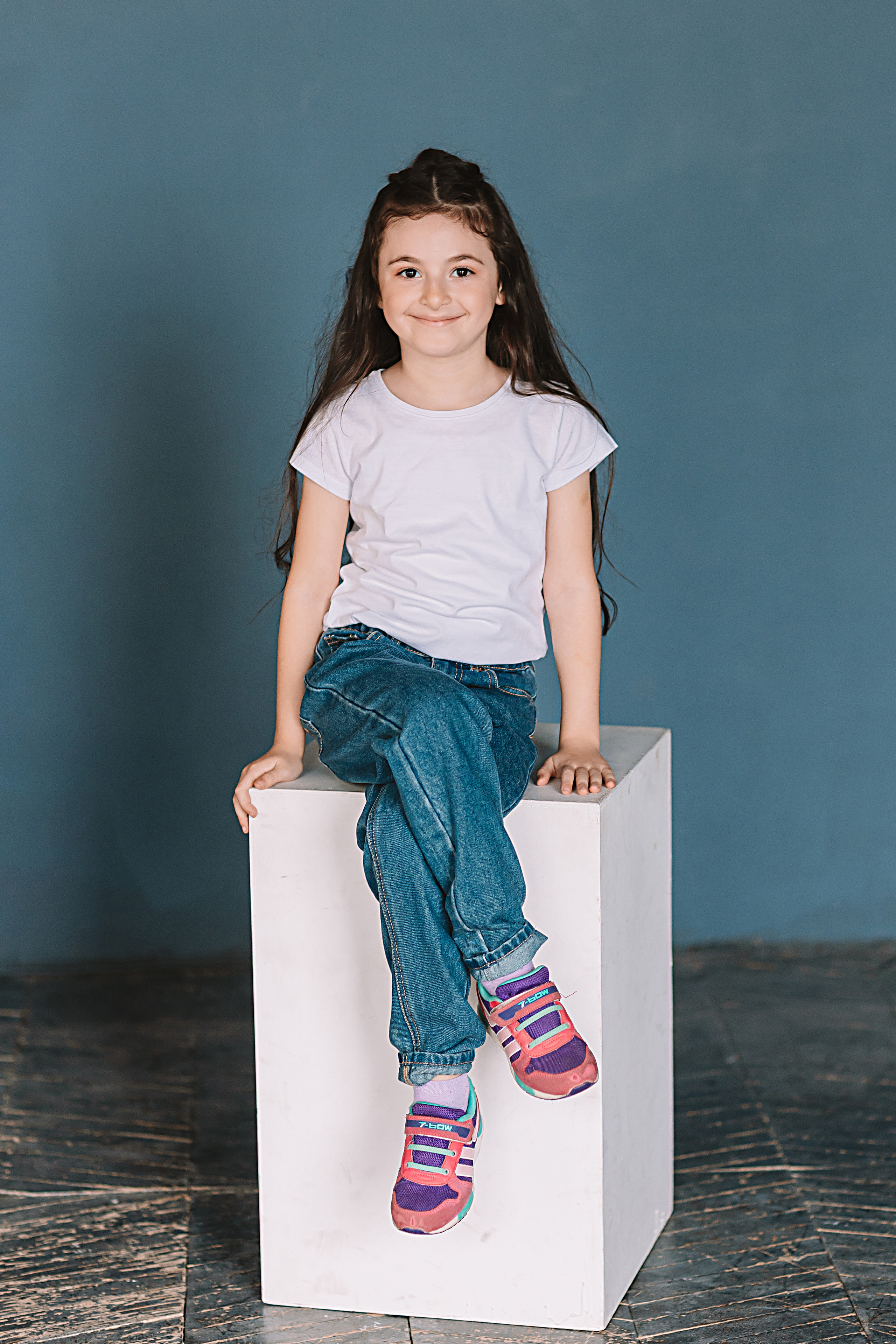 Садик в фотостудии. Семейный фотограф Тюмень, фотограф на роды Салмина Мария