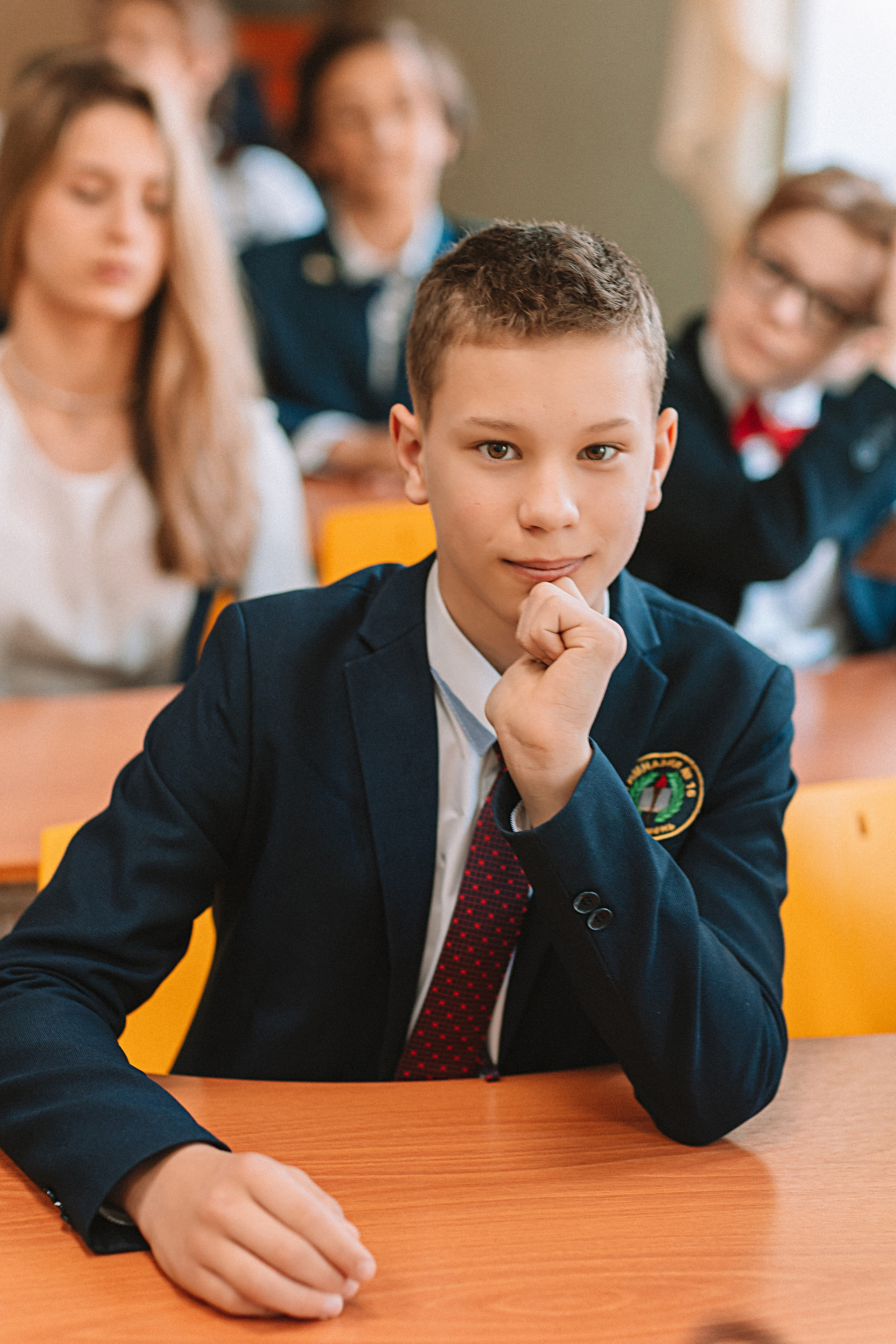 7 класс в кабинете. Семейный фотограф Тюмень, фотограф на роды Салмина Мария