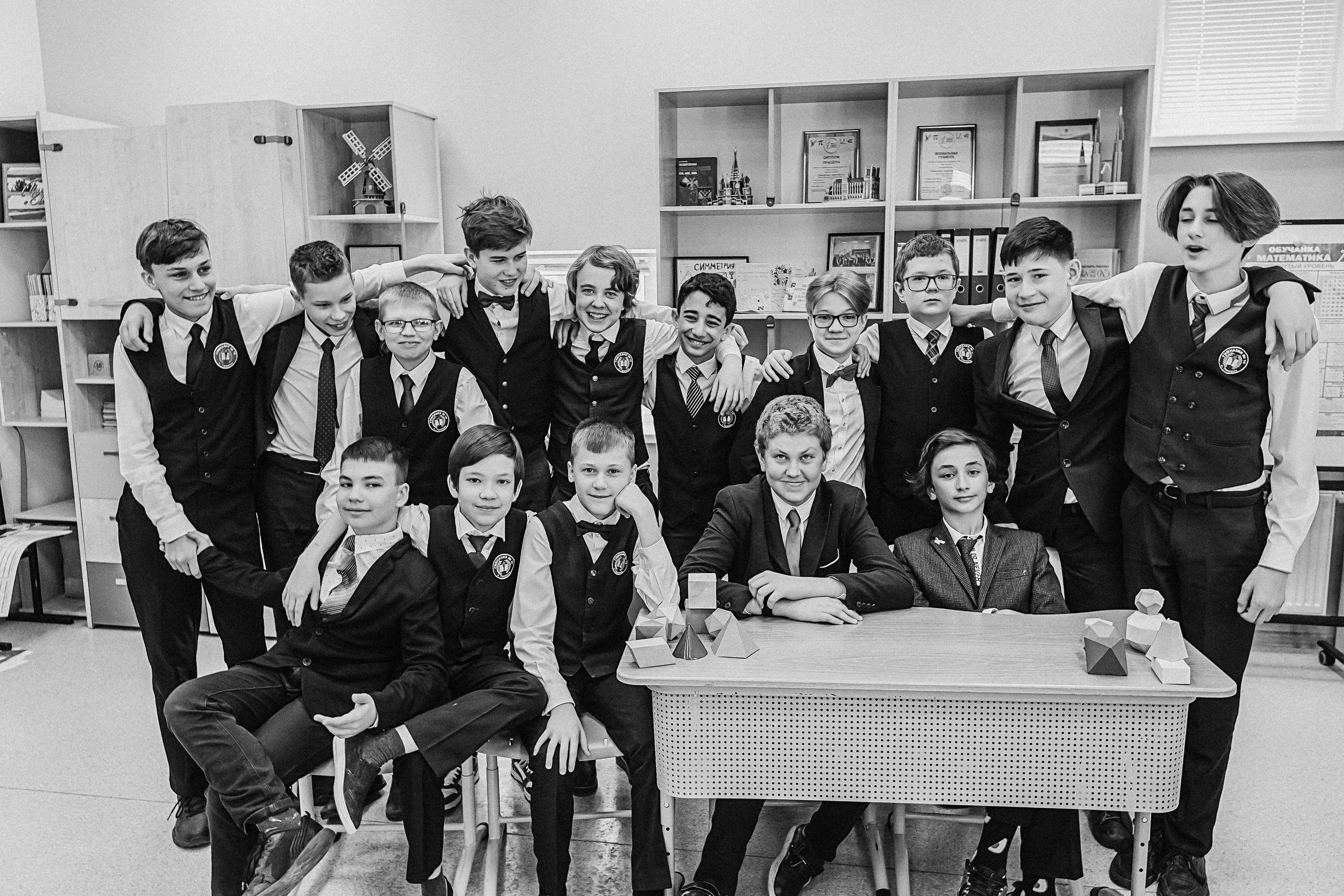 7 класс в кабинете. Семейный фотограф Тюмень, фотограф на роды Салмина Мария