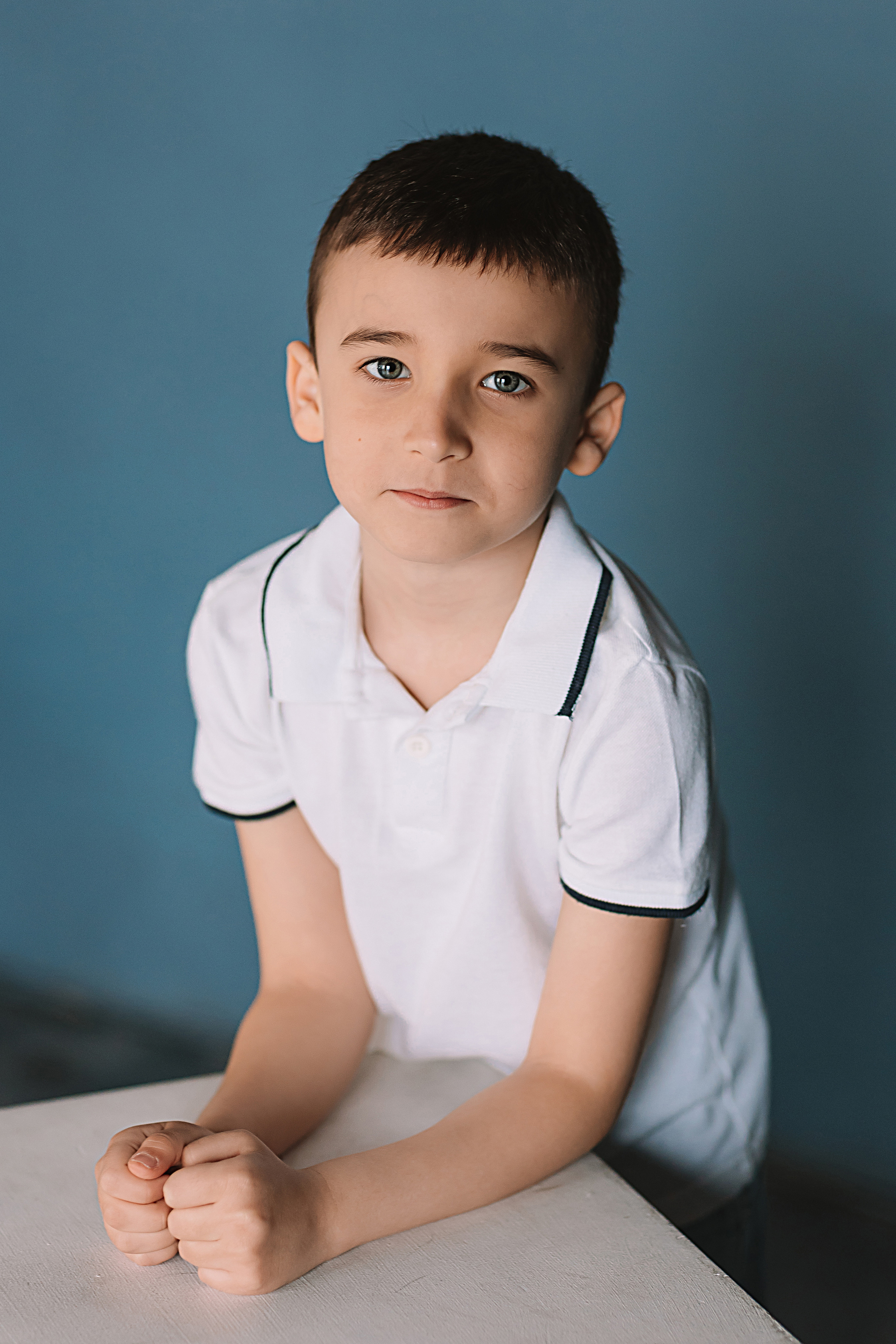 Садик в фотостудии. Семейный фотограф Тюмень, фотограф на роды Салмина Мария