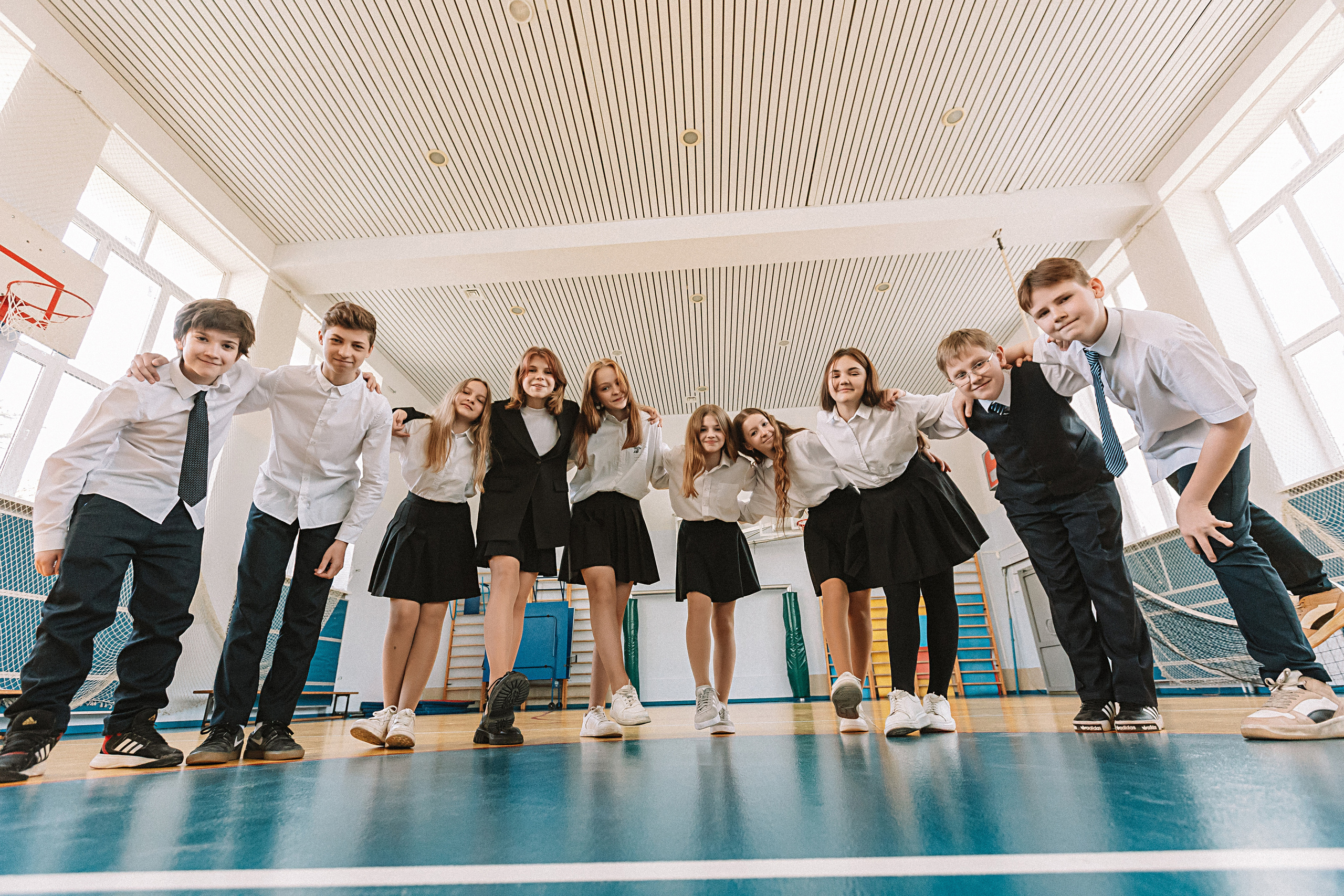 7 класс в стенах школы. Семейный фотограф Тюмень, фотограф на роды Салмина Мария