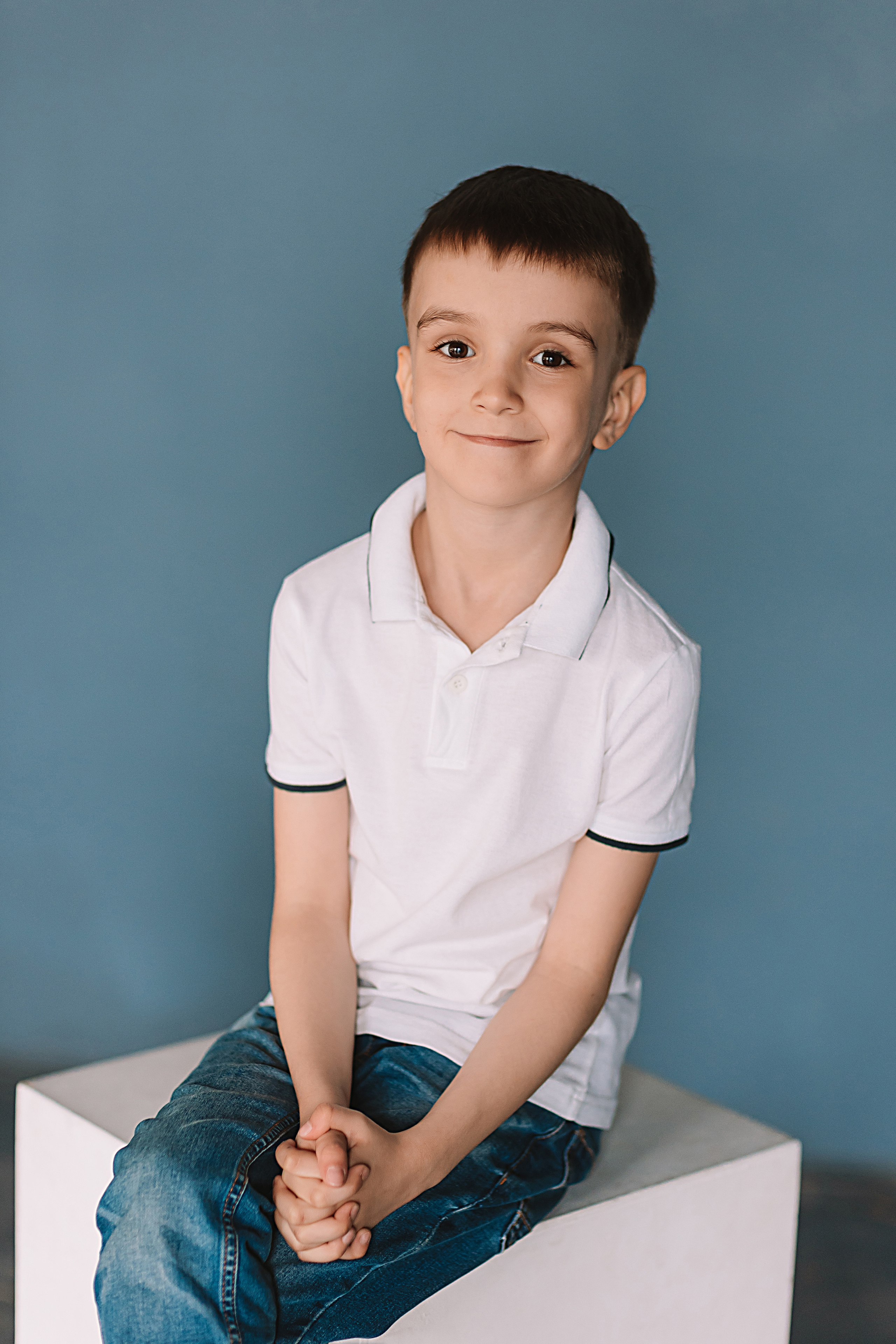 Садик в фотостудии. Семейный фотограф Тюмень, фотограф на роды Салмина Мария