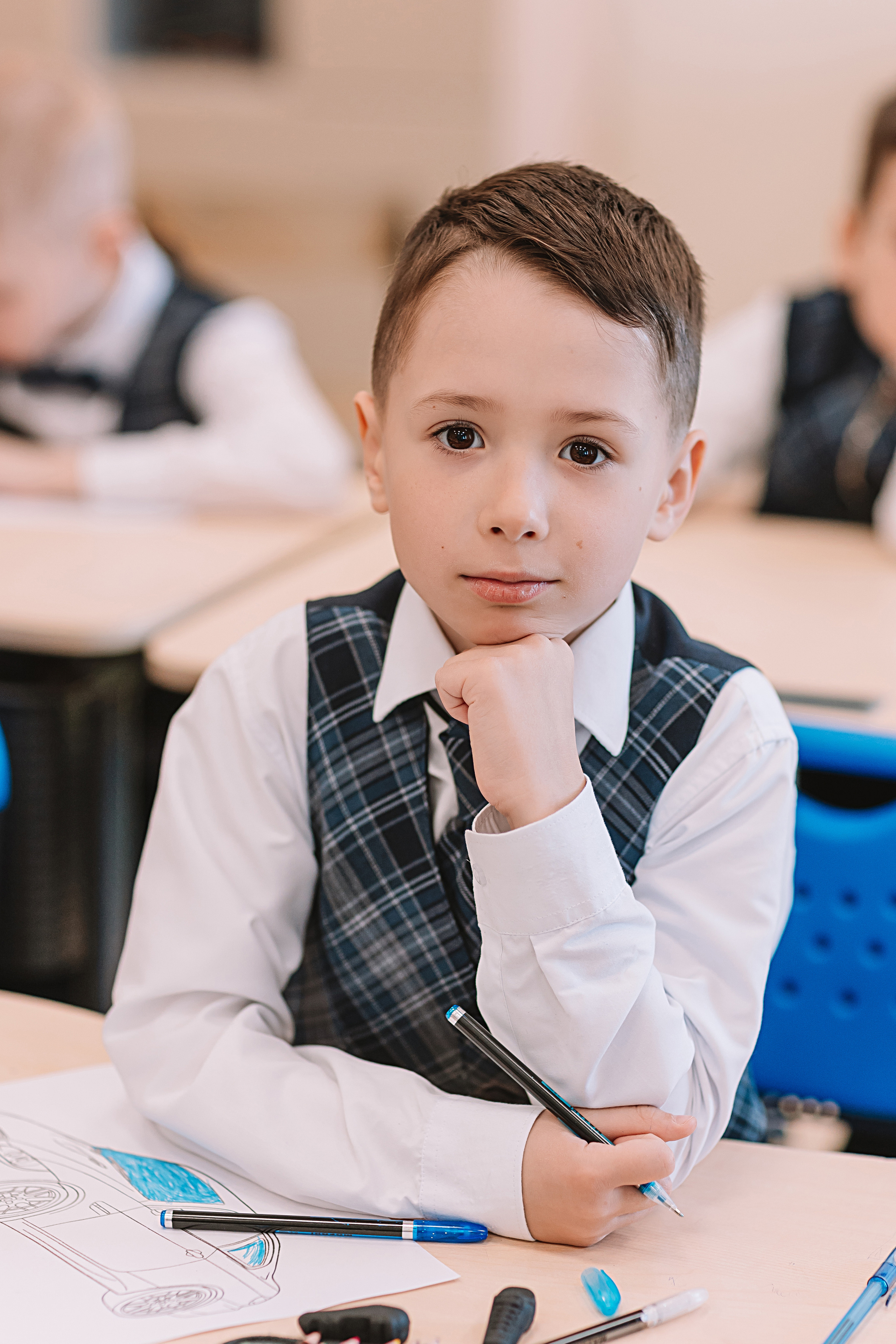 1 класс в кабинете. Семейный фотограф Тюмень, фотограф на роды Салмина Мария