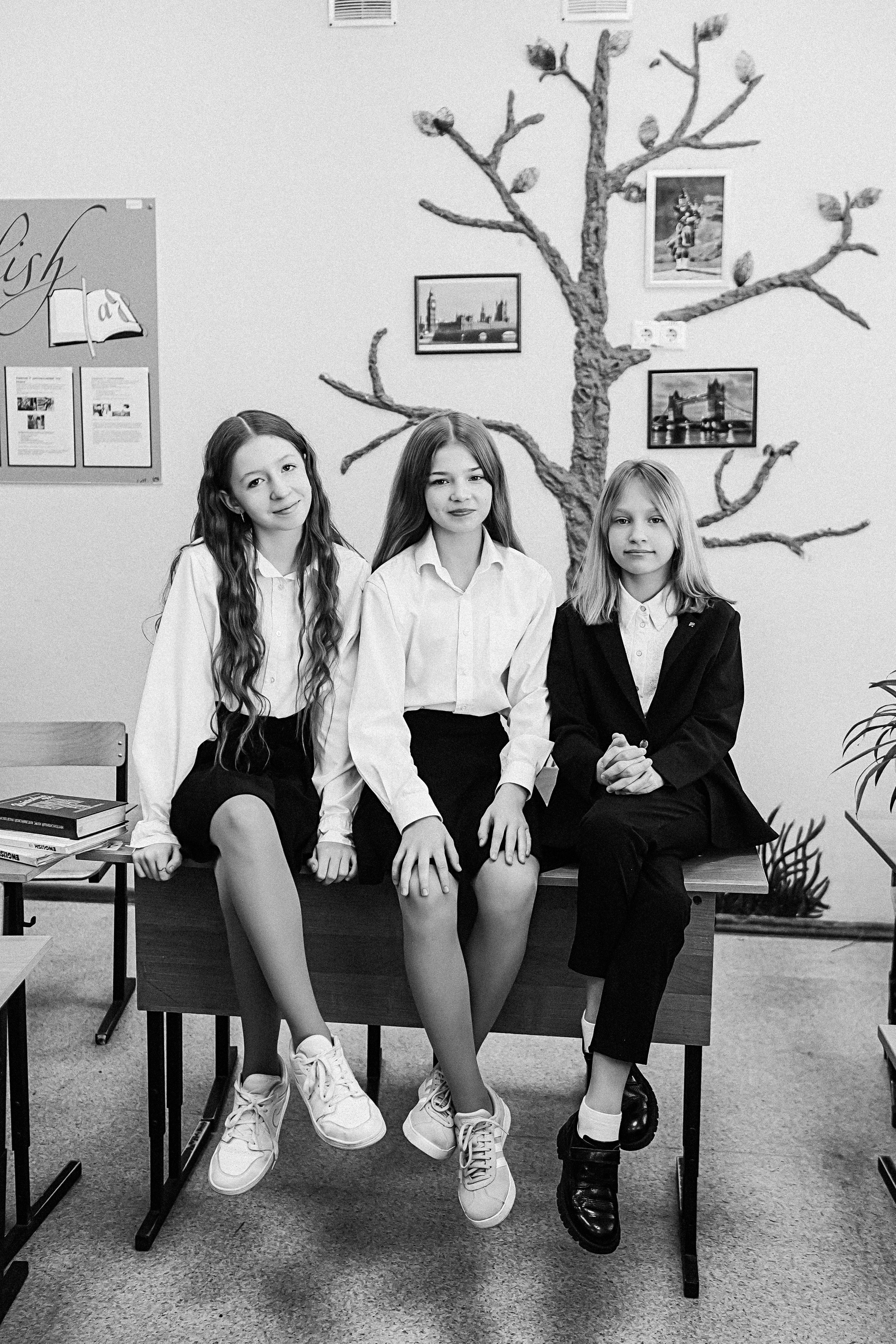 7 класс в стенах школы. Семейный фотограф Тюмень, фотограф на роды Салмина Мария