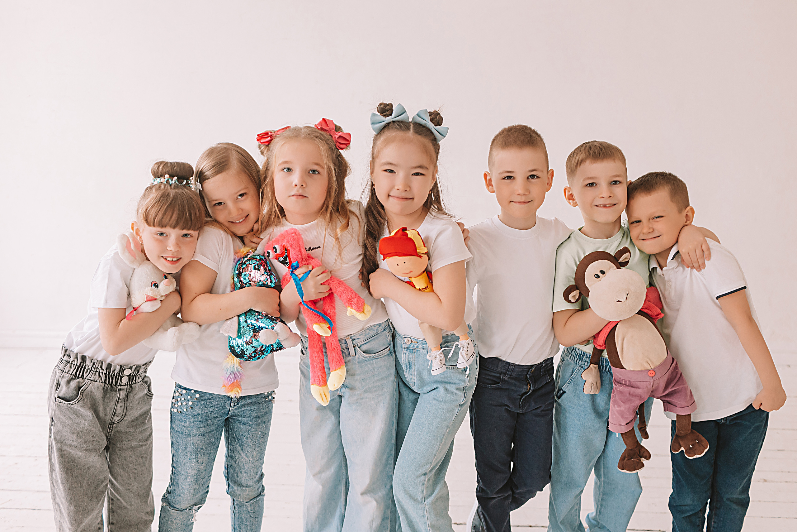 Садик в фотостудии. Семейный фотограф Тюмень, фотограф на роды Салмина Мария