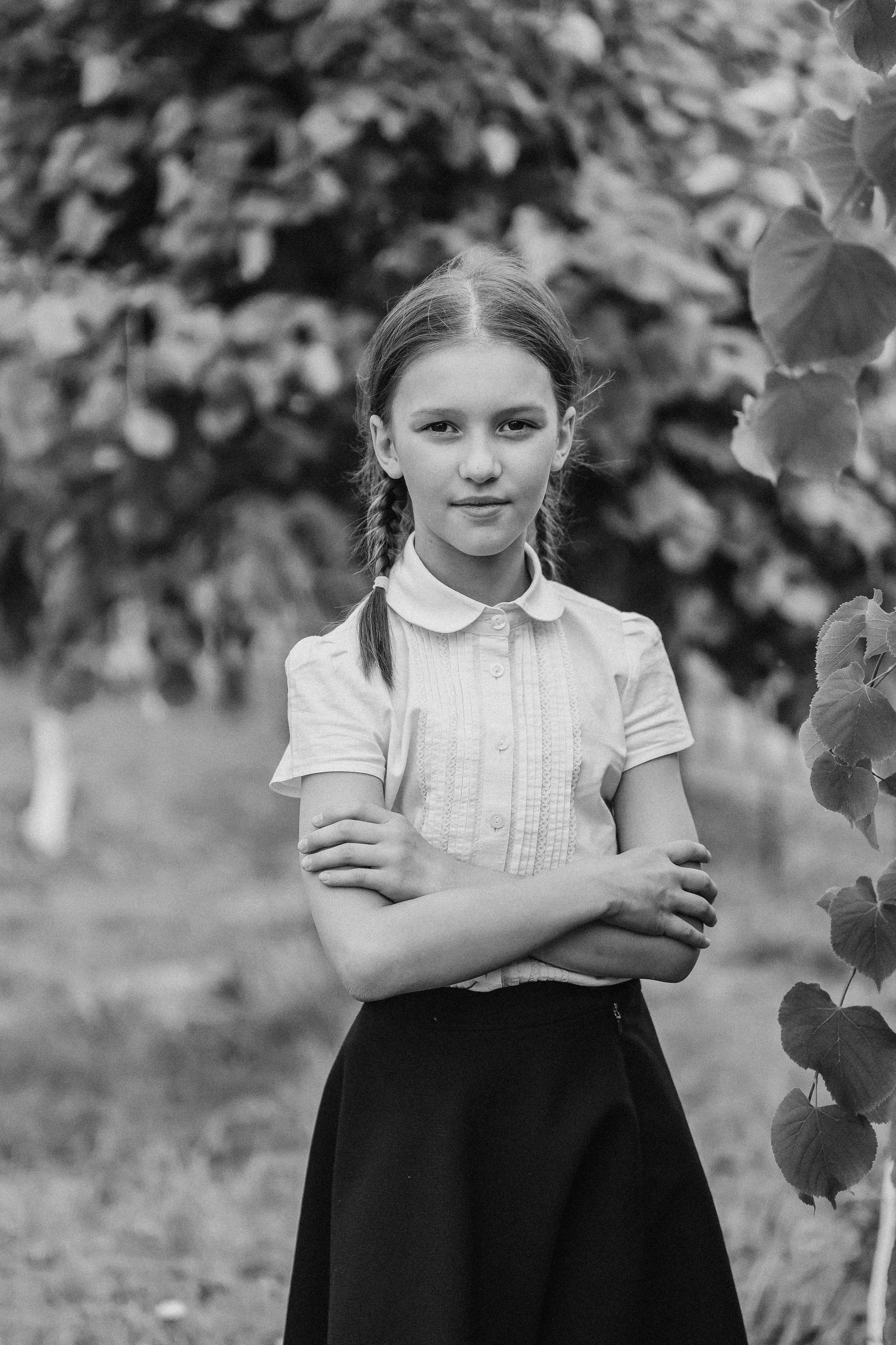 3 класс у школы. Семейный фотограф Тюмень, фотограф на роды Салмина Мария