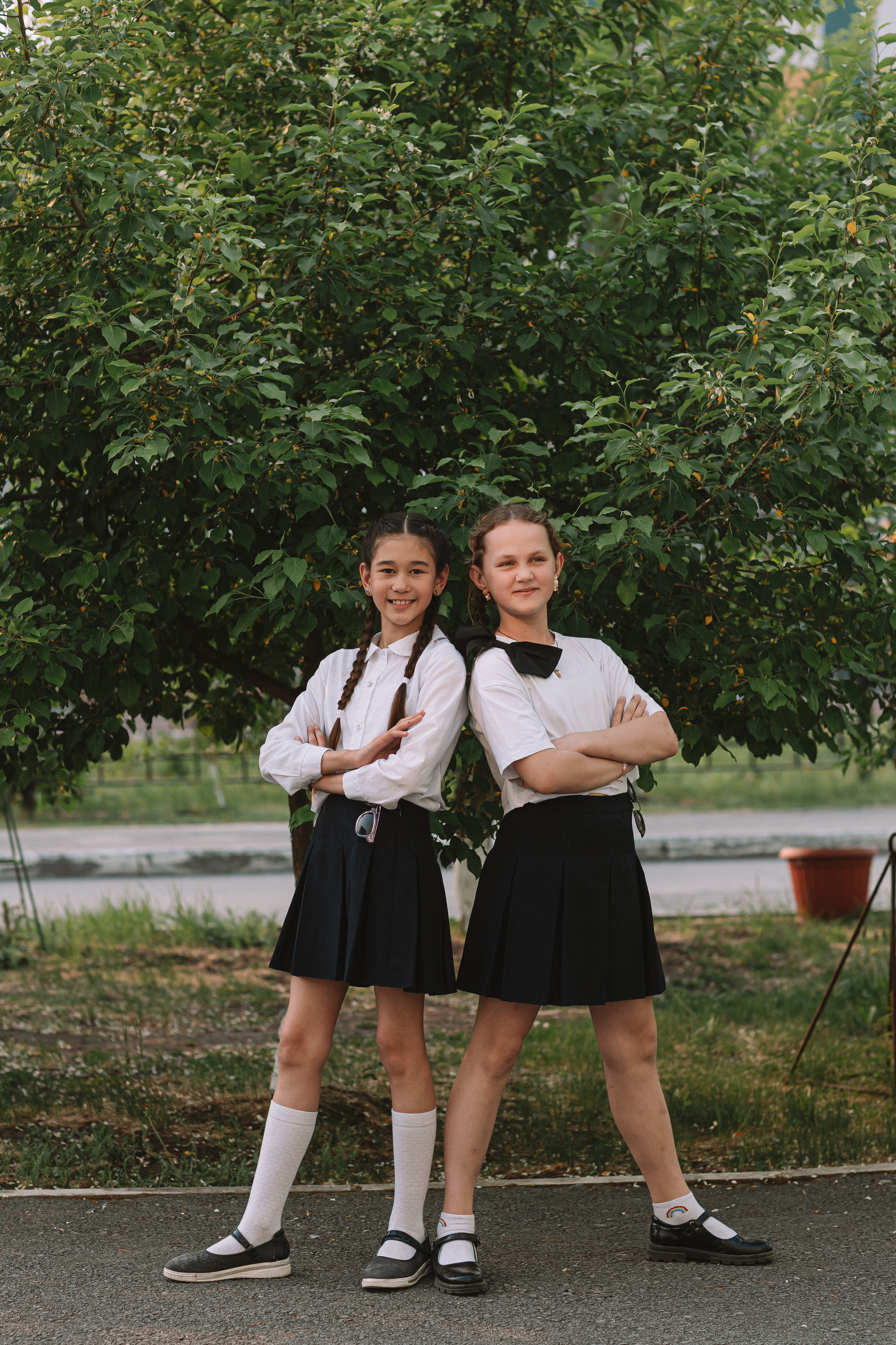 3 класс у школы. Семейный фотограф Тюмень, фотограф на роды Салмина Мария