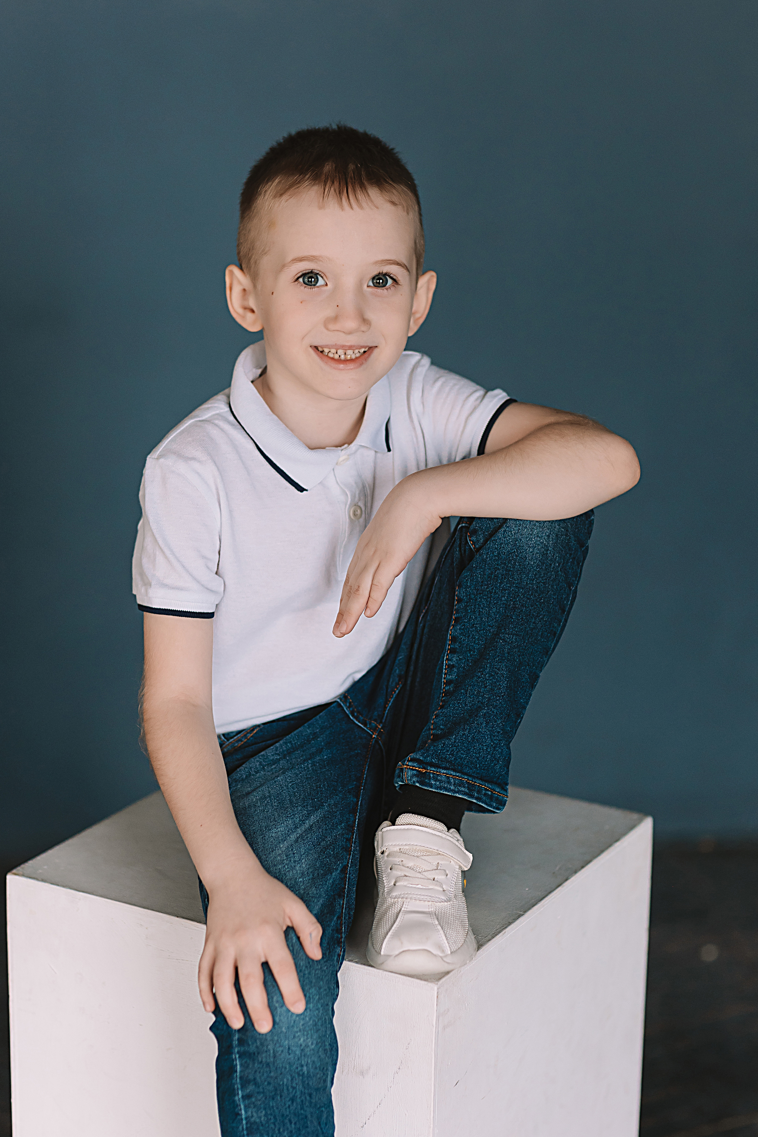 Садик в фотостудии. Семейный фотограф Тюмень, фотограф на роды Салмина Мария