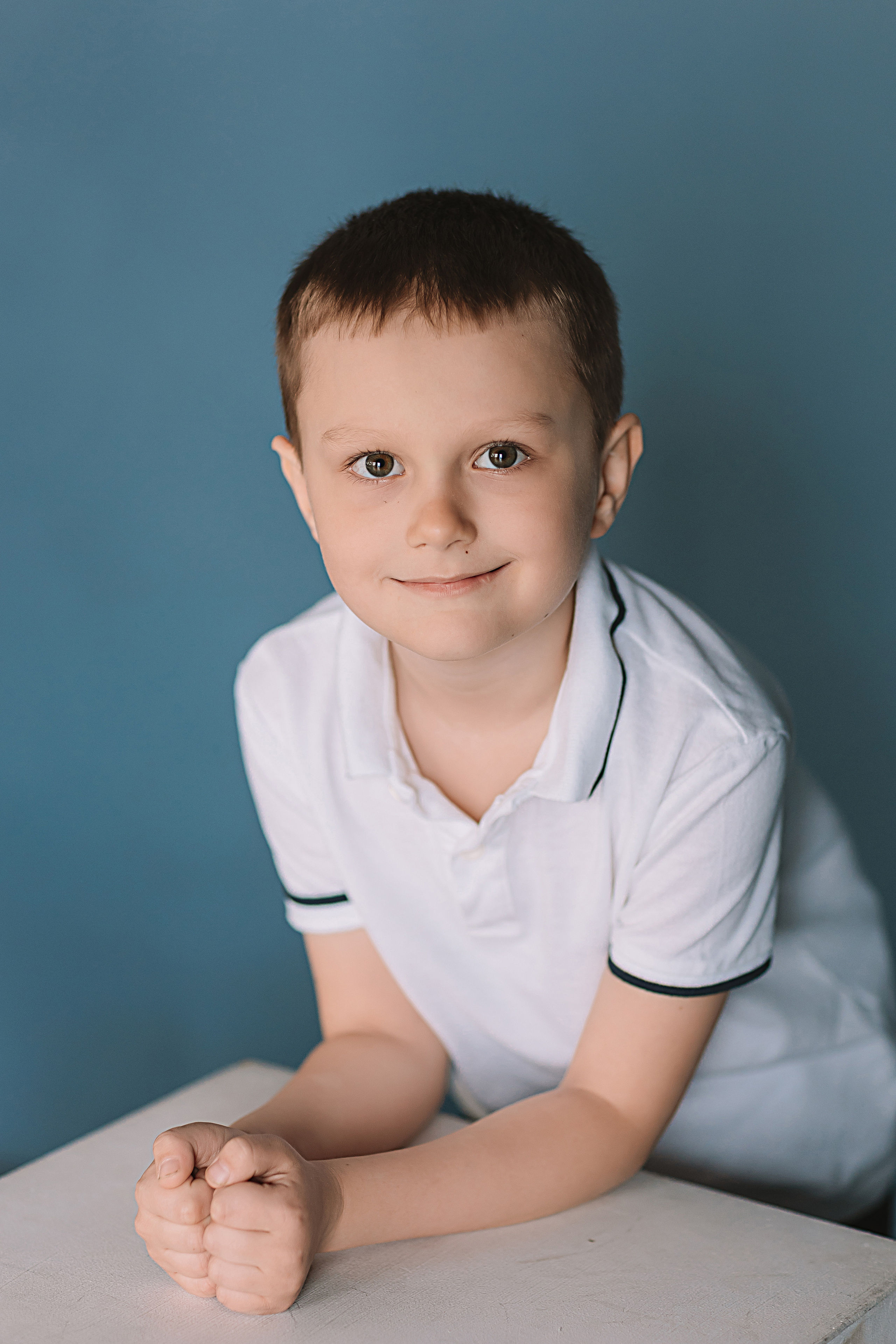 Садик в фотостудии. Семейный фотограф Тюмень, фотограф на роды Салмина Мария