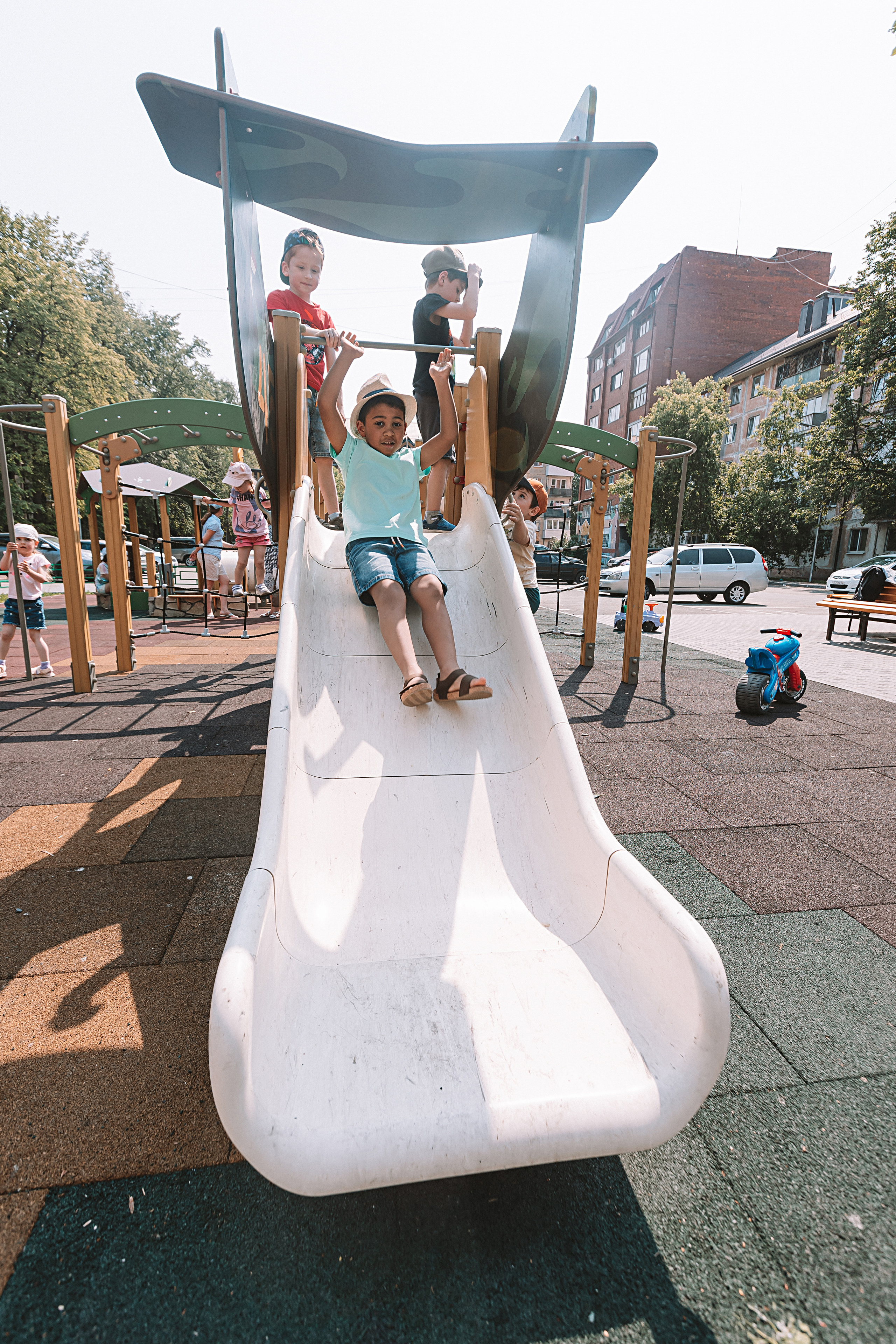 Один день в саду (частный). Семейный фотограф Тюмень, фотограф на роды Салмина Мария