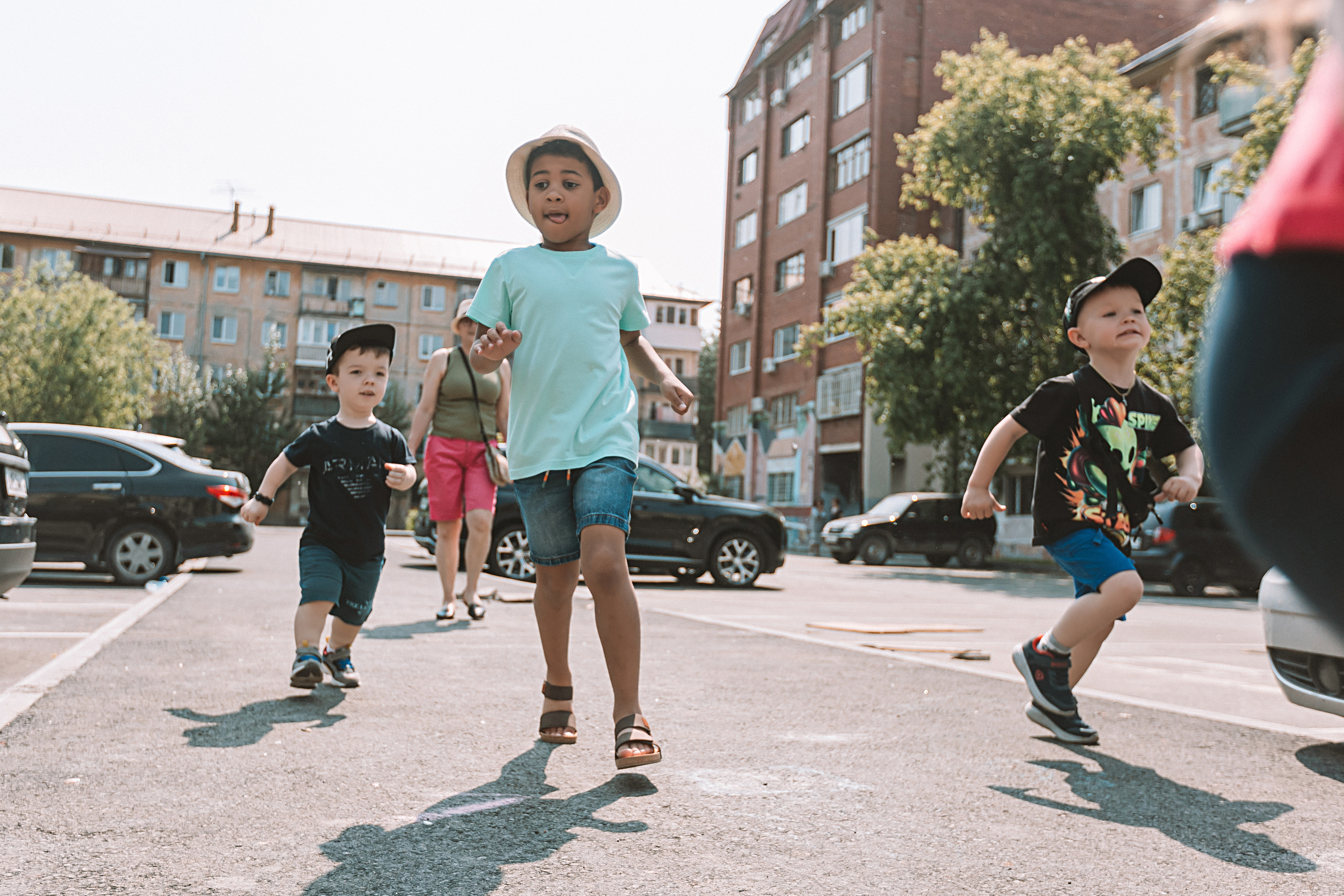 Один день в саду (частный). Семейный фотограф Тюмень, фотограф на роды Салмина Мария