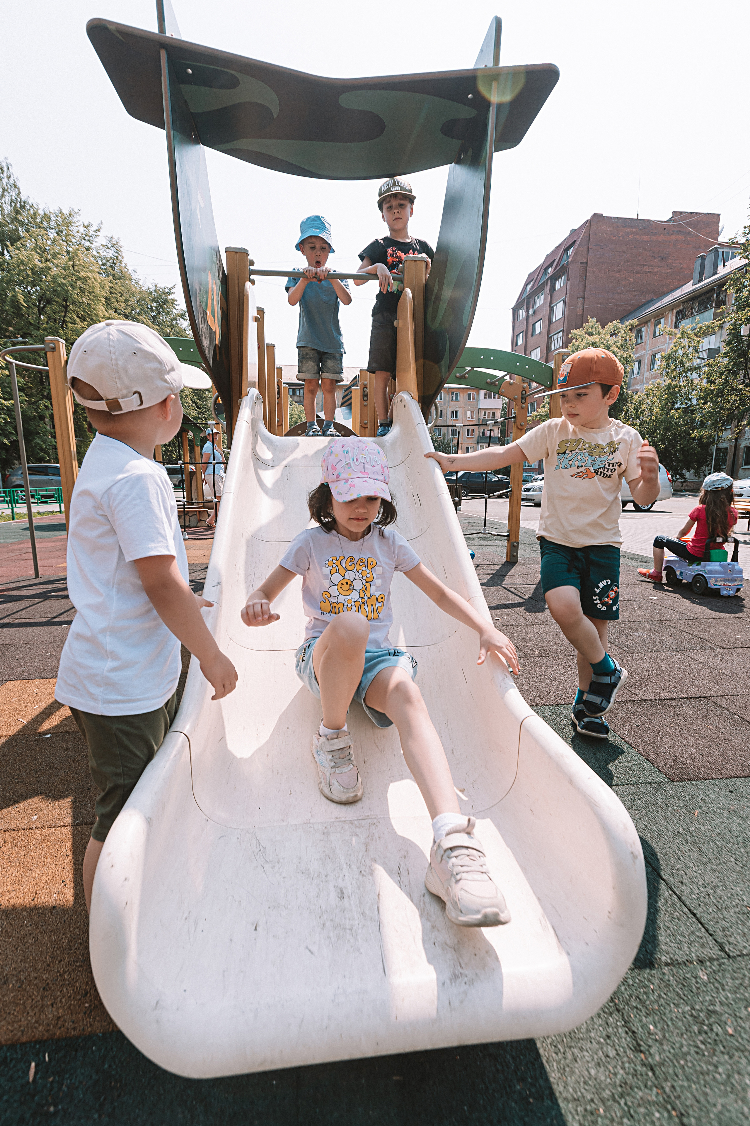 Один день в саду (частный). Семейный фотограф Тюмень, фотограф на роды Салмина Мария