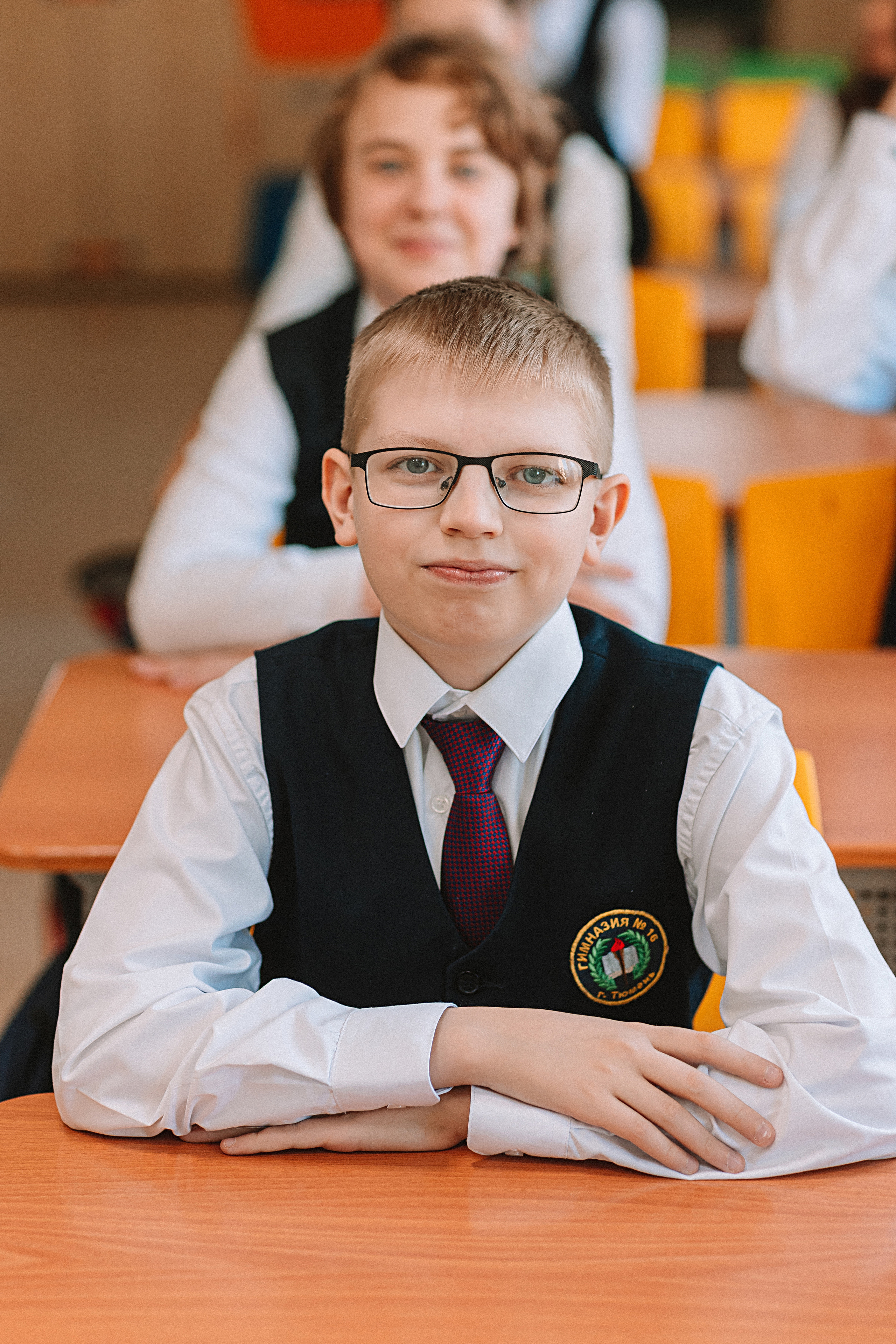 7 класс в кабинете. Семейный фотограф Тюмень, фотограф на роды Салмина Мария