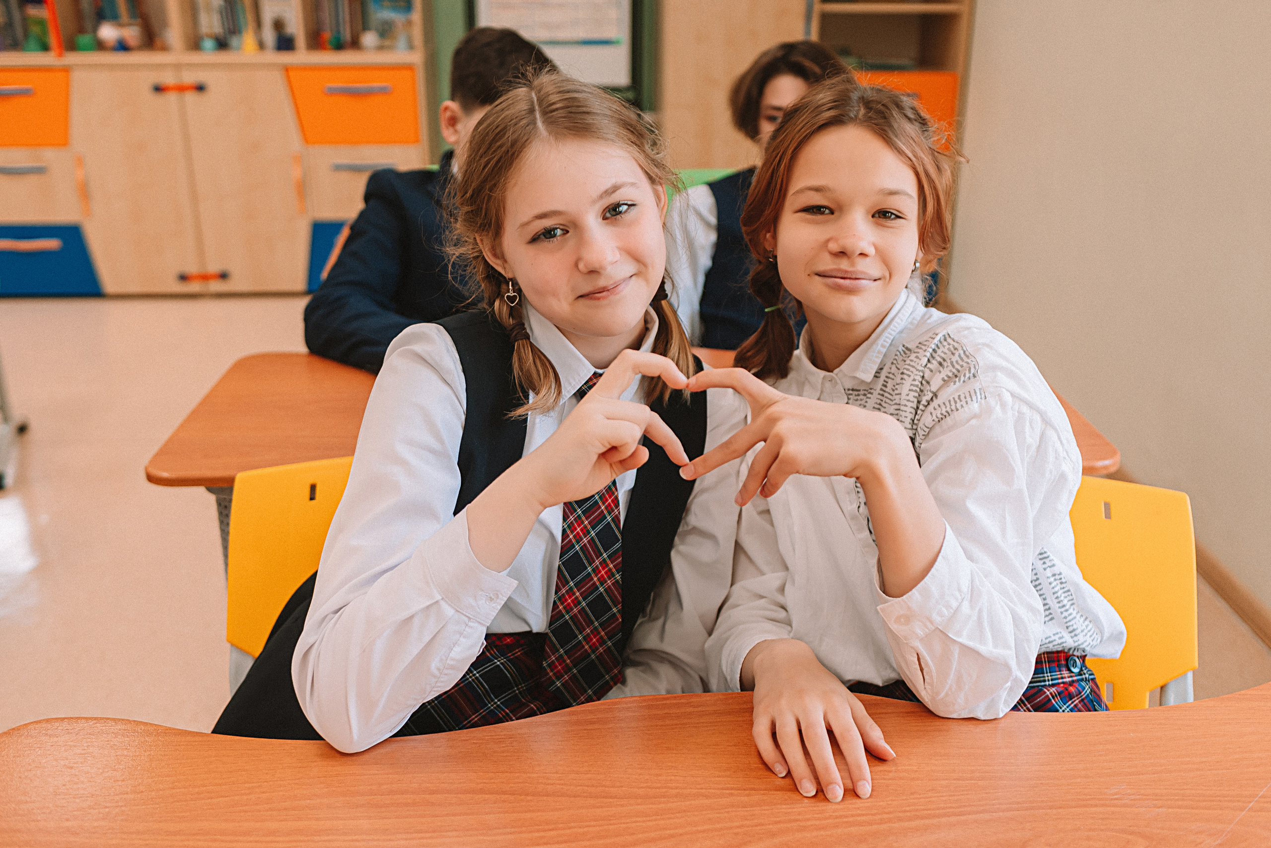 7 класс в кабинете. Семейный фотограф Тюмень, фотограф на роды Салмина Мария