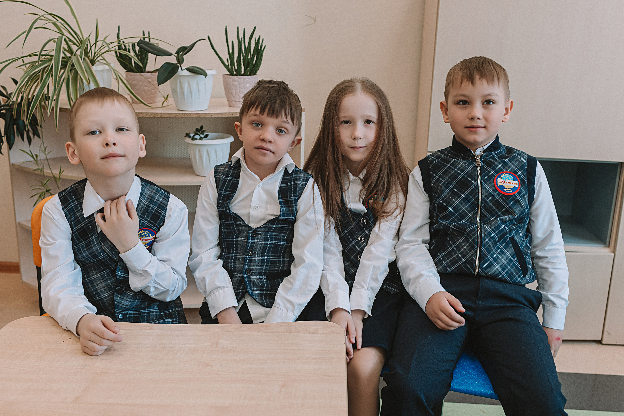 1 класс в кабинете. Семейный фотограф Тюмень, фотограф на роды Салмина Мария