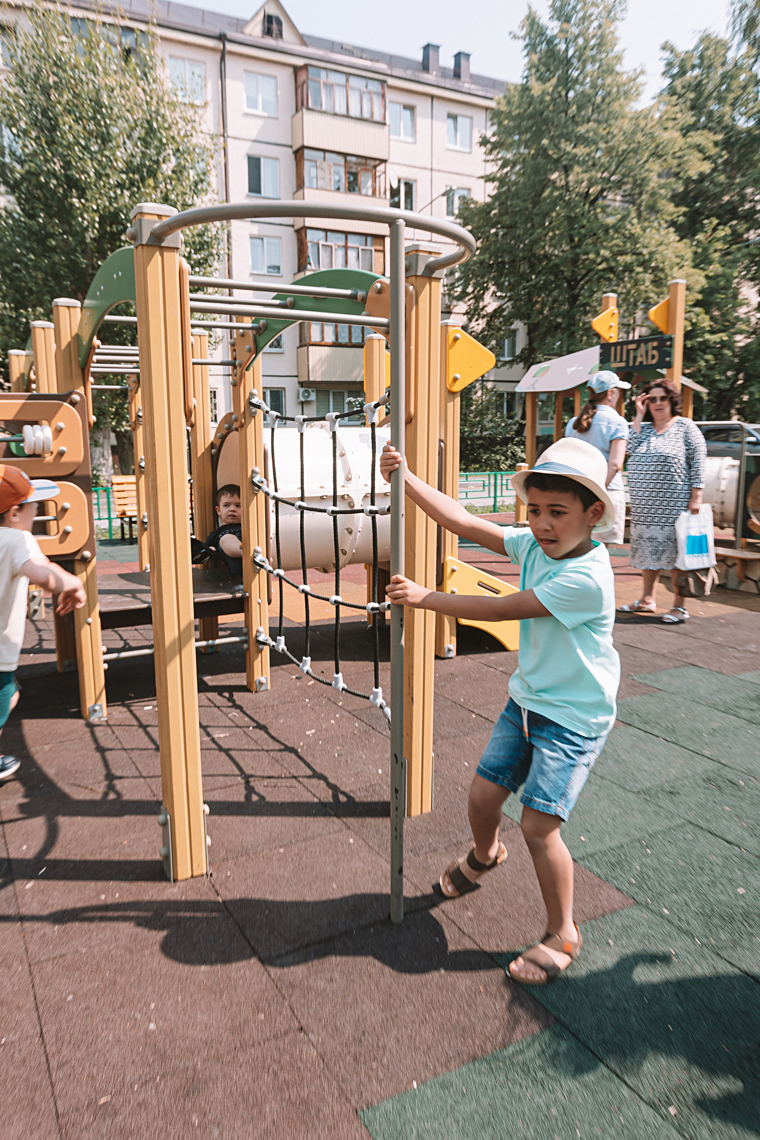 Один день в саду (частный). Семейный фотограф Тюмень, фотограф на роды Салмина Мария
