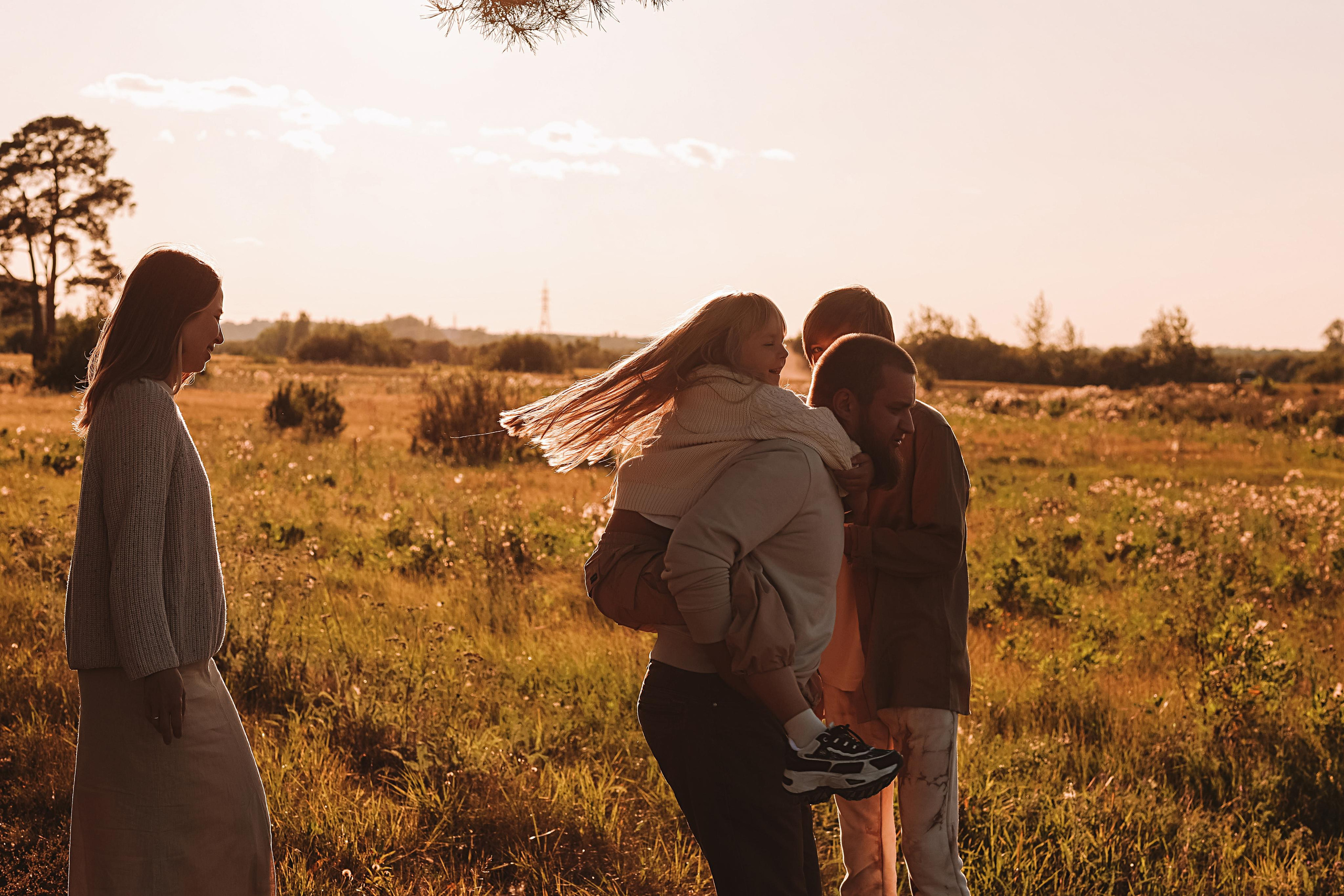 Семейная (каменка). Семейный фотограф Тюмень, фотограф на роды Салмина Мария
