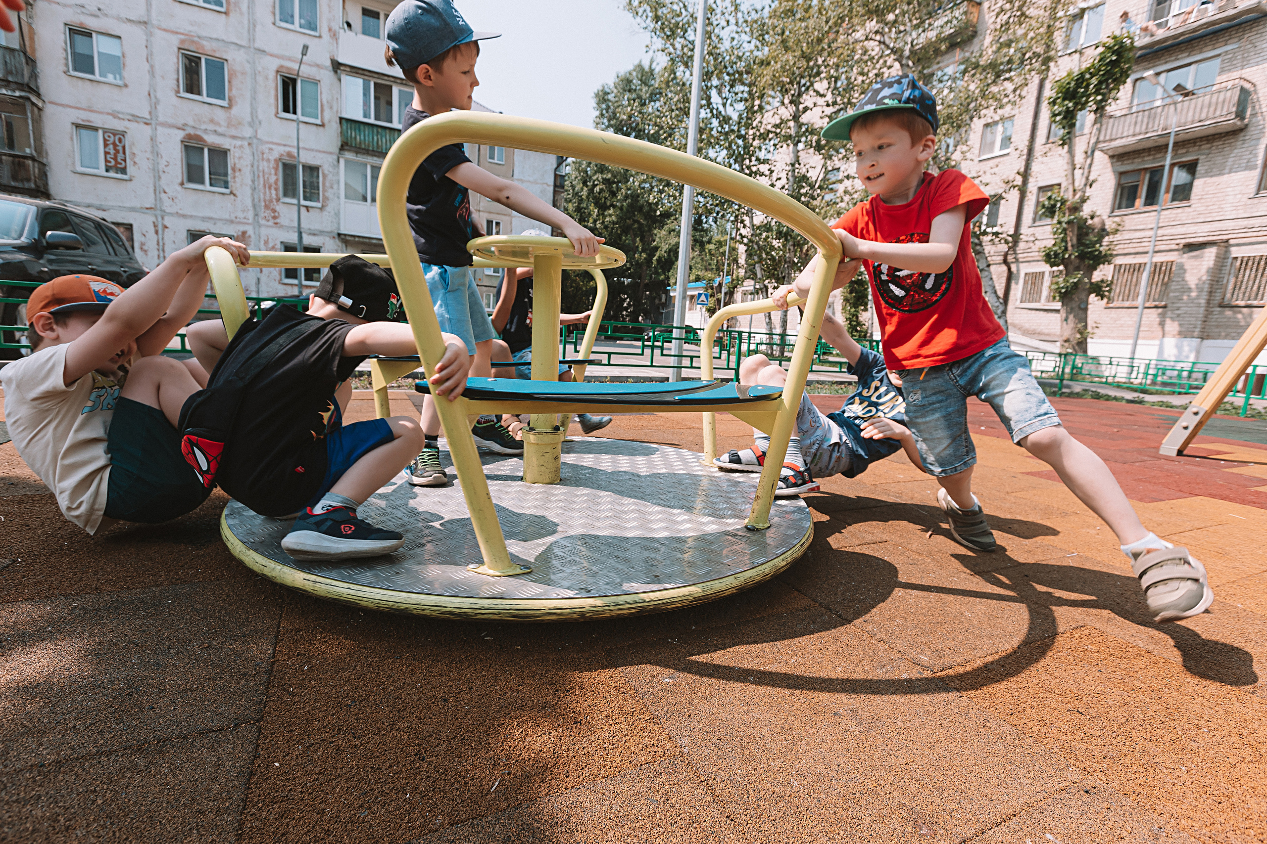 Один день в саду (частный). Семейный фотограф Тюмень, фотограф на роды Салмина Мария