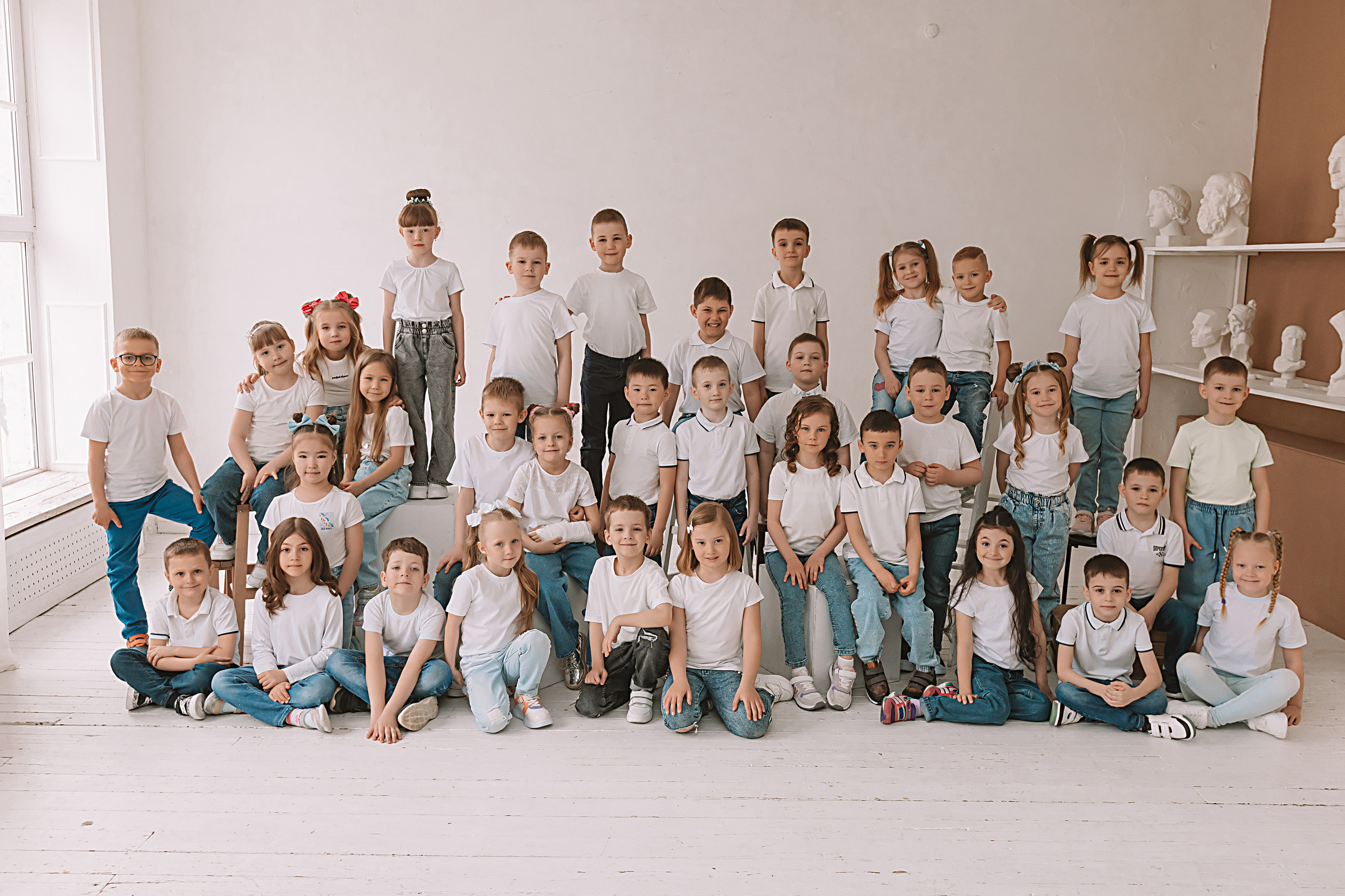 Садик в фотостудии. Семейный фотограф Тюмень, фотограф на роды Салмина Мария