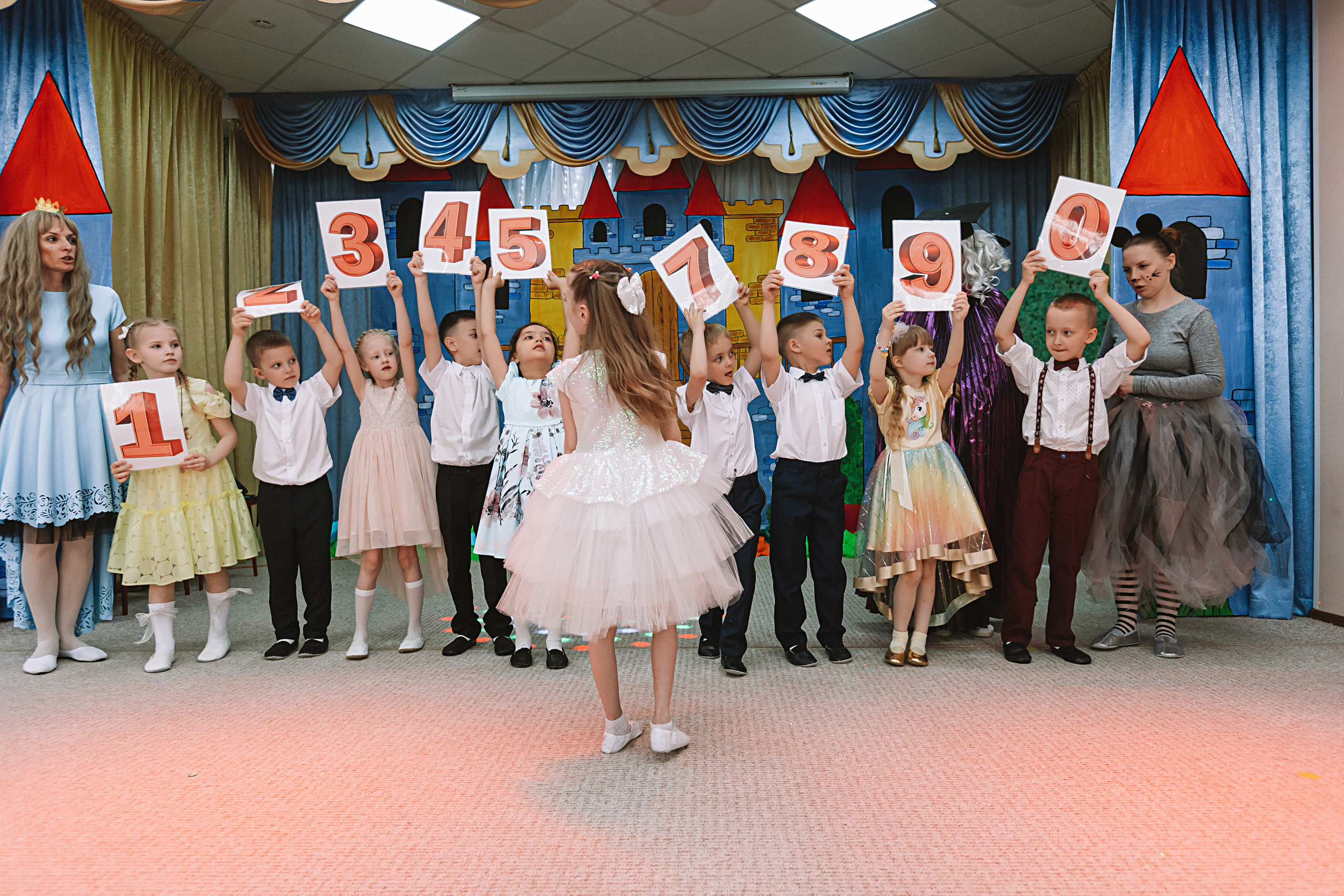 Выпускной детский сад. Семейный фотограф Тюмень, фотограф на роды Салмина Мария