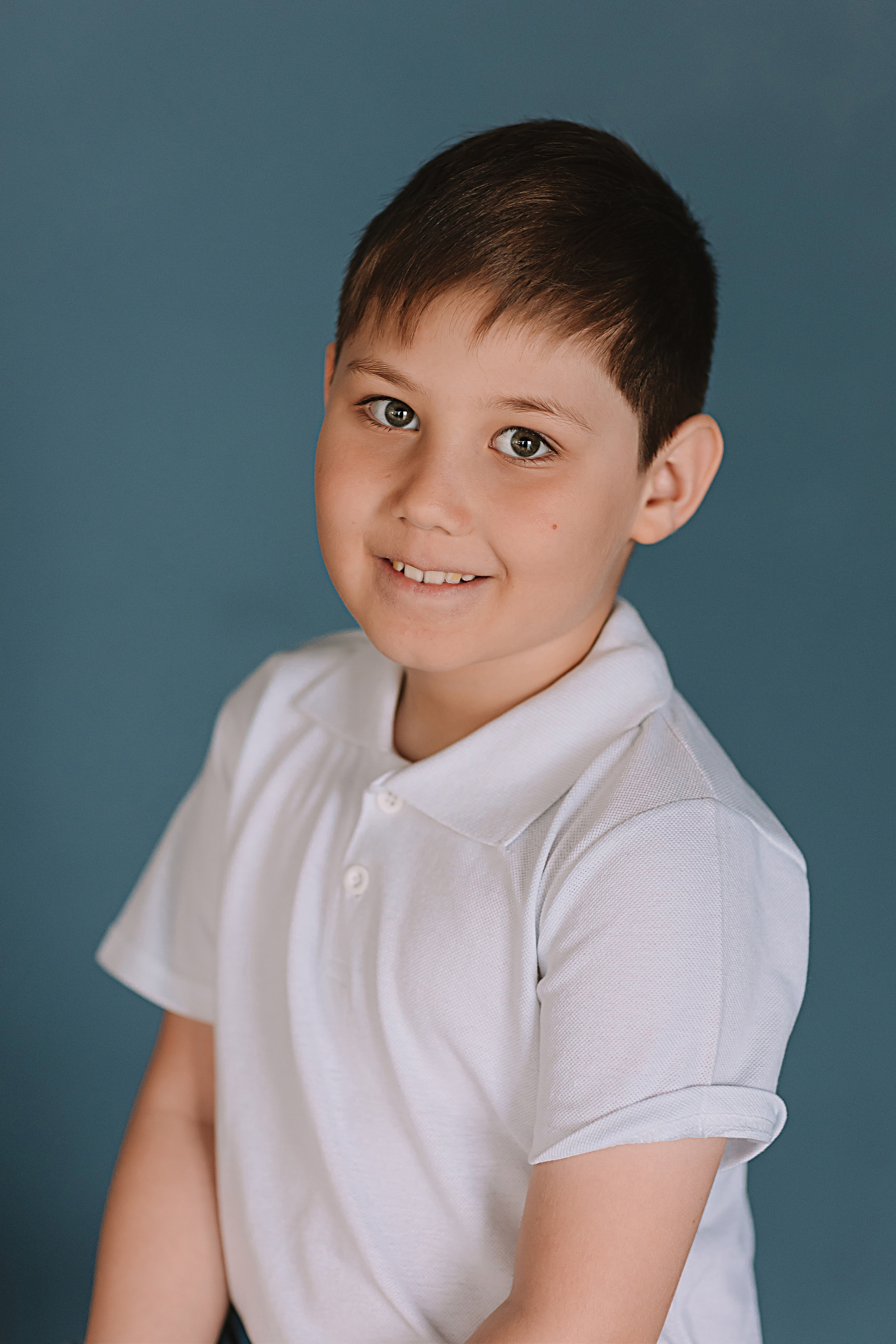 Садик в фотостудии. Семейный фотограф Тюмень, фотограф на роды Салмина Мария