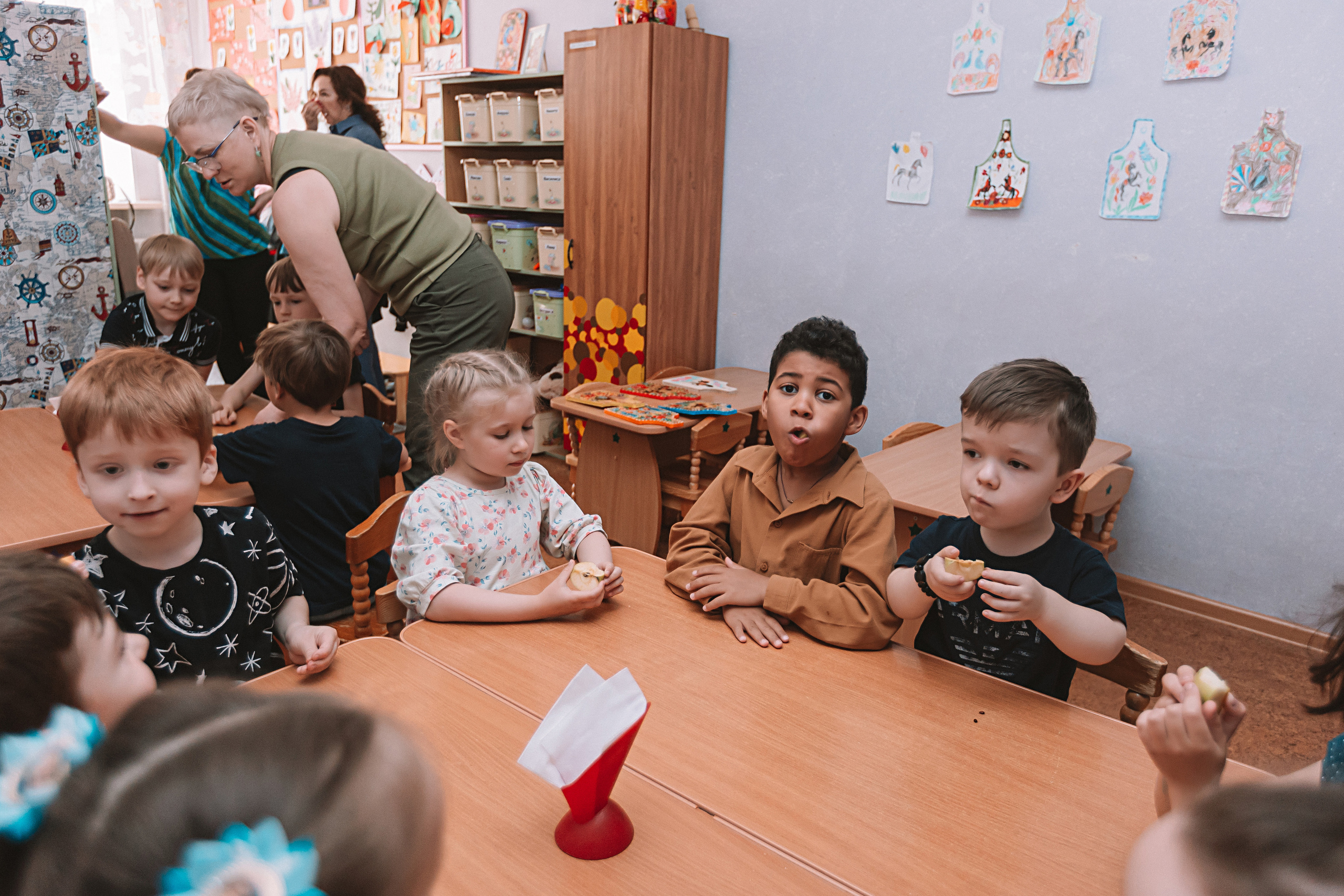 Один день в саду (частный). Семейный фотограф Тюмень, фотограф на роды Салмина Мария