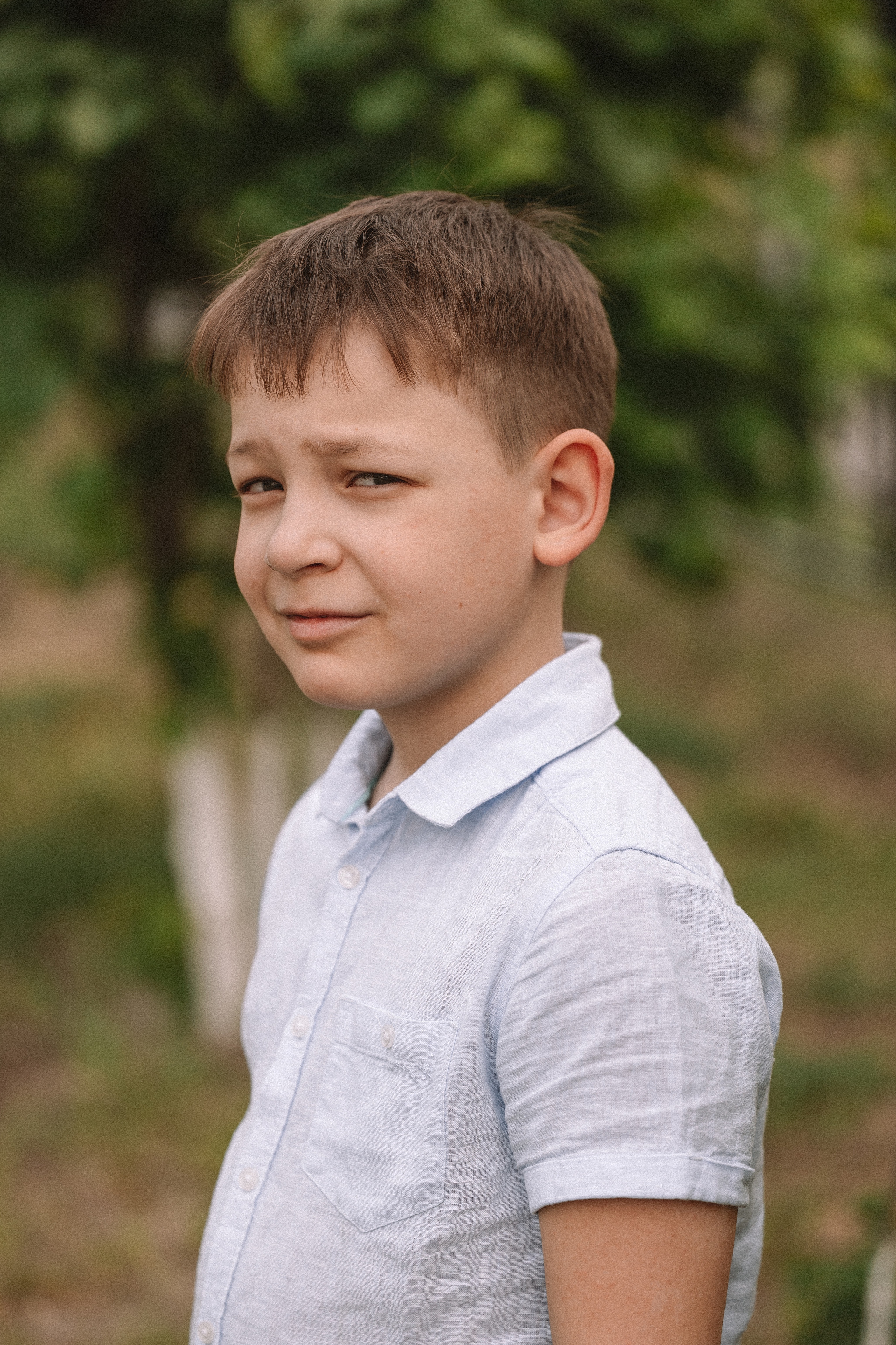 3 класс у школы. Семейный фотограф Тюмень, фотограф на роды Салмина Мария