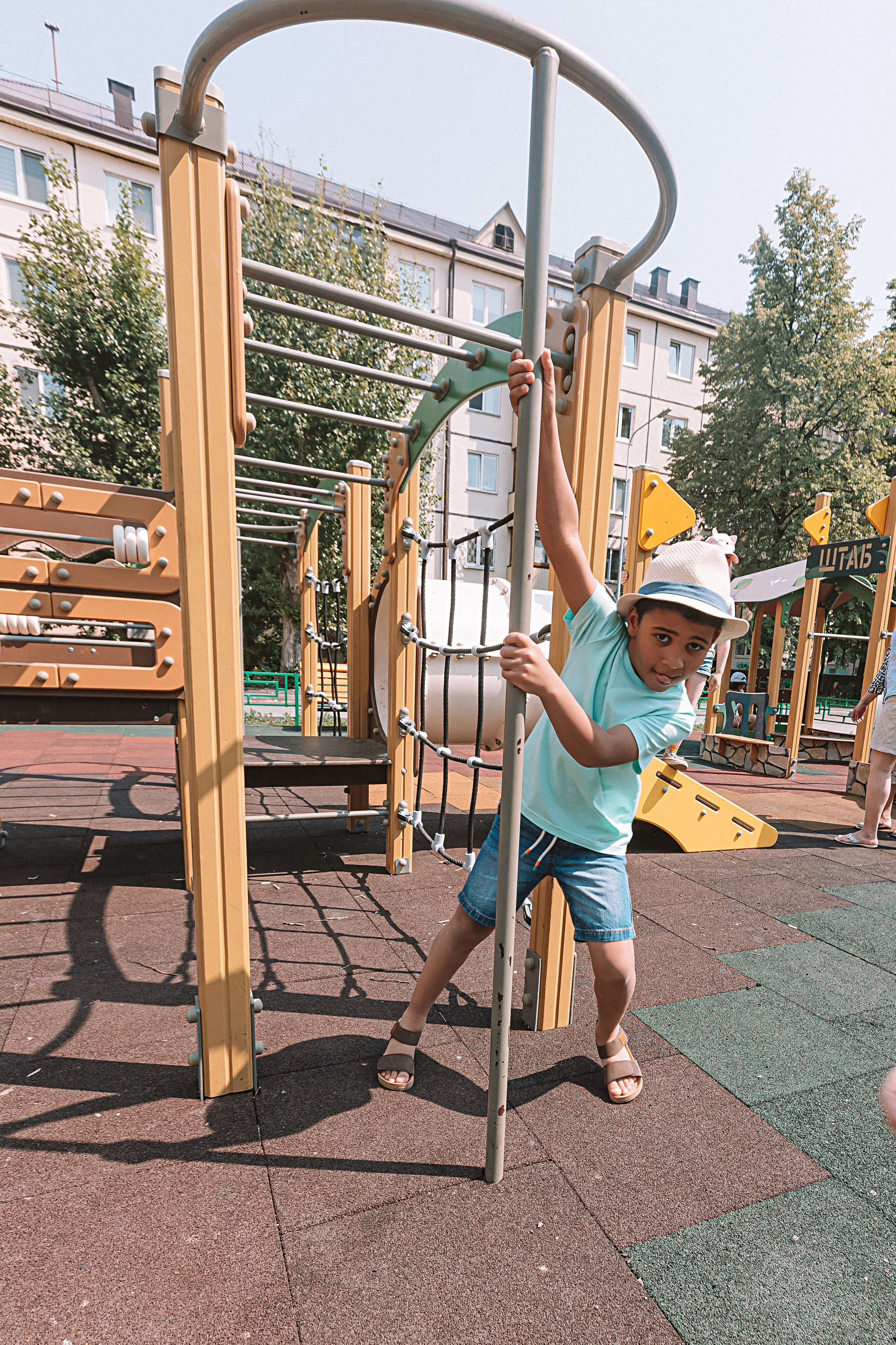 Один день в саду (частный). Семейный фотограф Тюмень, фотограф на роды Салмина Мария