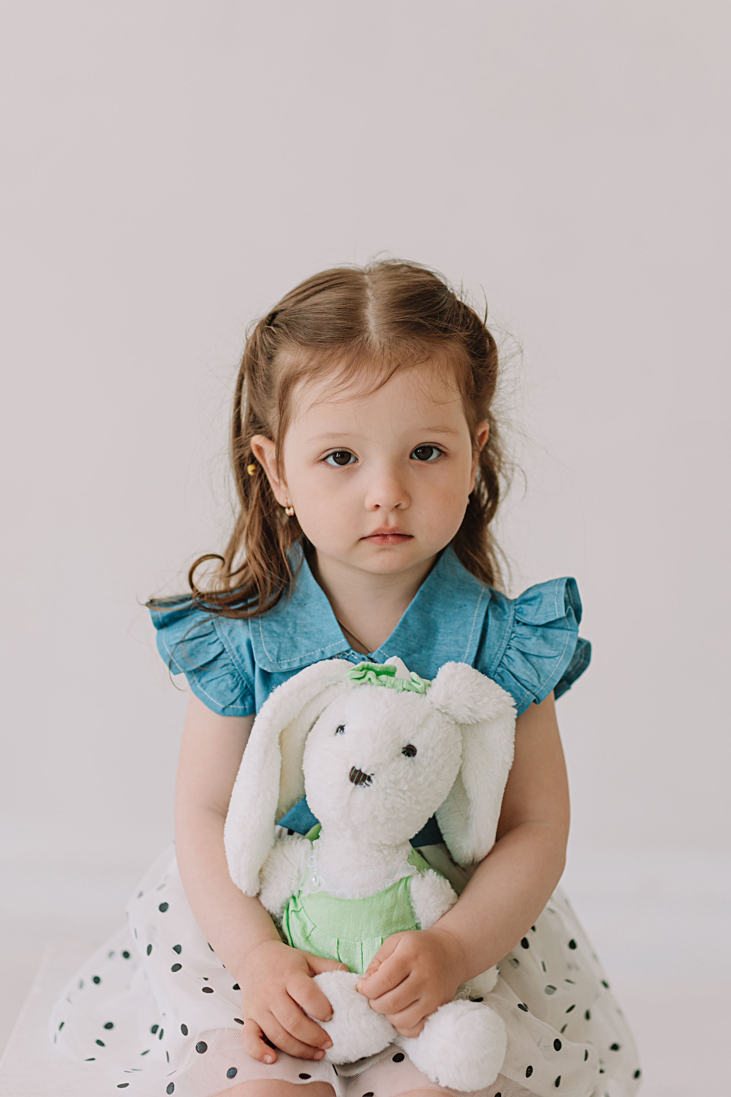 Младшая группа садика в студии. Семейный фотограф Тюмень, фотограф на роды Салмина Мария