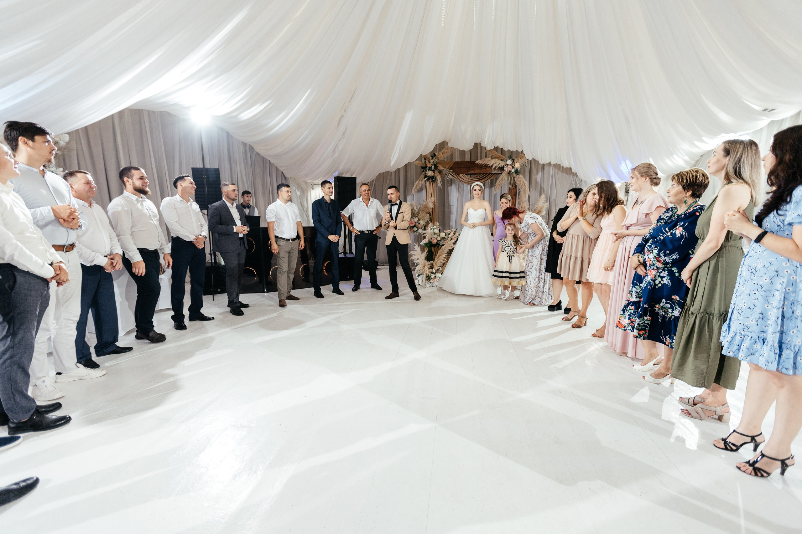 Свадебный фотограф Уфа — Руслан ГабдлисламовЖивые эмоции, красивые кадры, воспоминания на всю жизнь.Работаю по всей Республике Башкортоста. Свадебный фотограф Уфа Руслан Габдлисламов