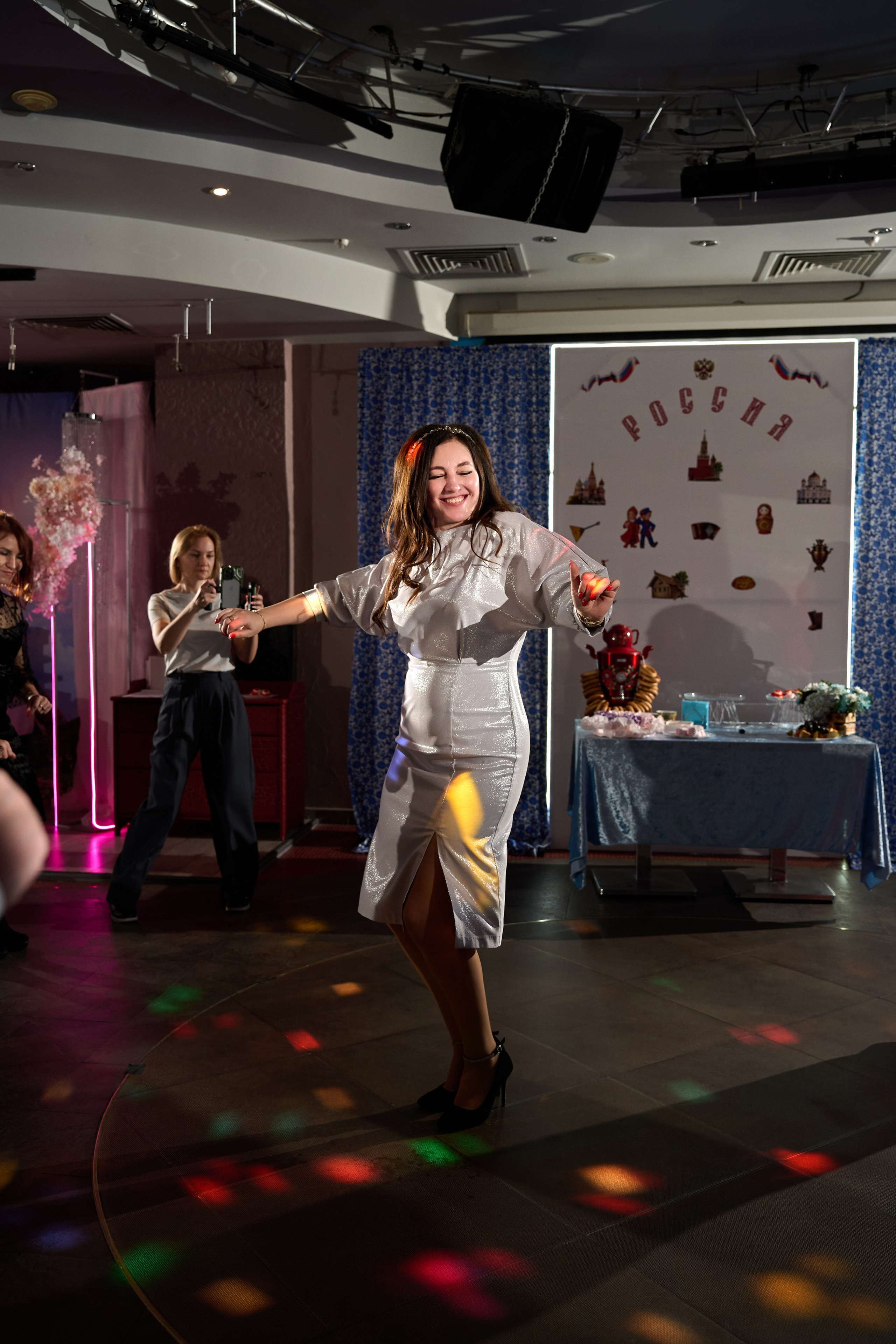 Фотосъемка мероприятия, банкета, торжества. Профессиональный фотограф Старый Оскол, Губкин — свадьба, венчание, крещение, юбилей и день рождения