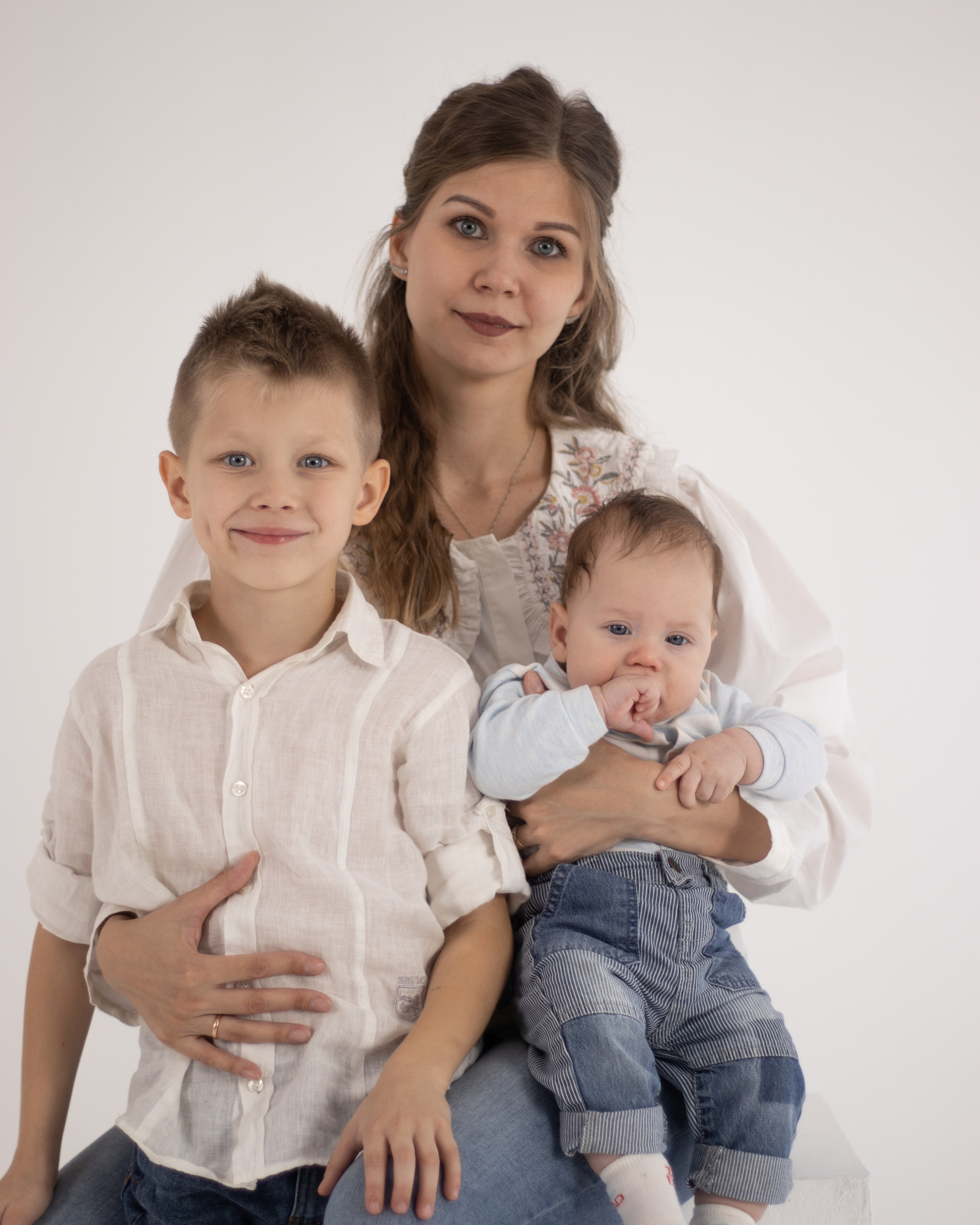 Студийная фотосессия. Фотограф в Астане, индивидуальная, семейная, домашняя фотосессия