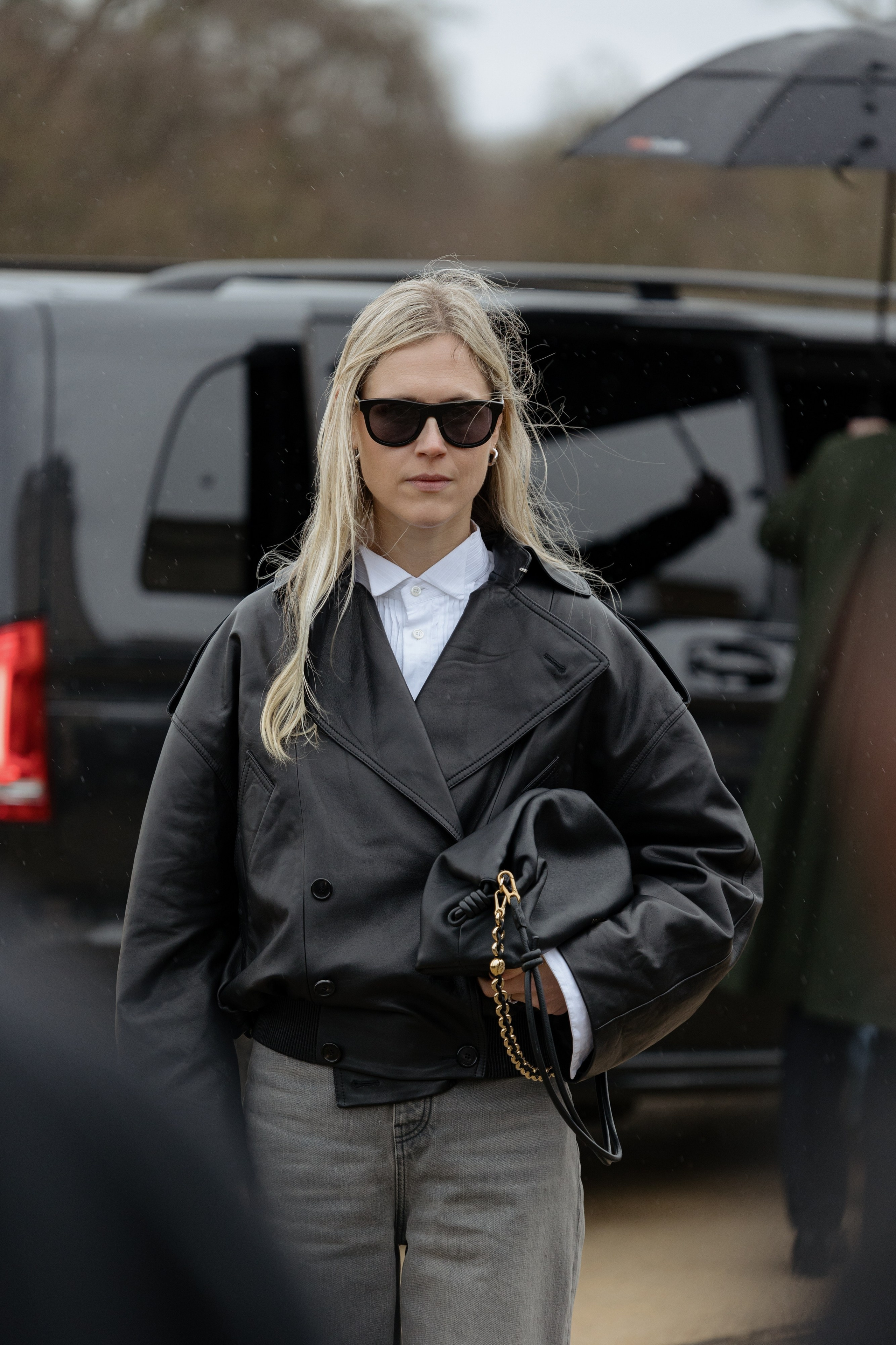 LOEWE PFW WOMENSWEAR FALL-WINTER 24/25. Photographer in Milan Ivan Goncharov