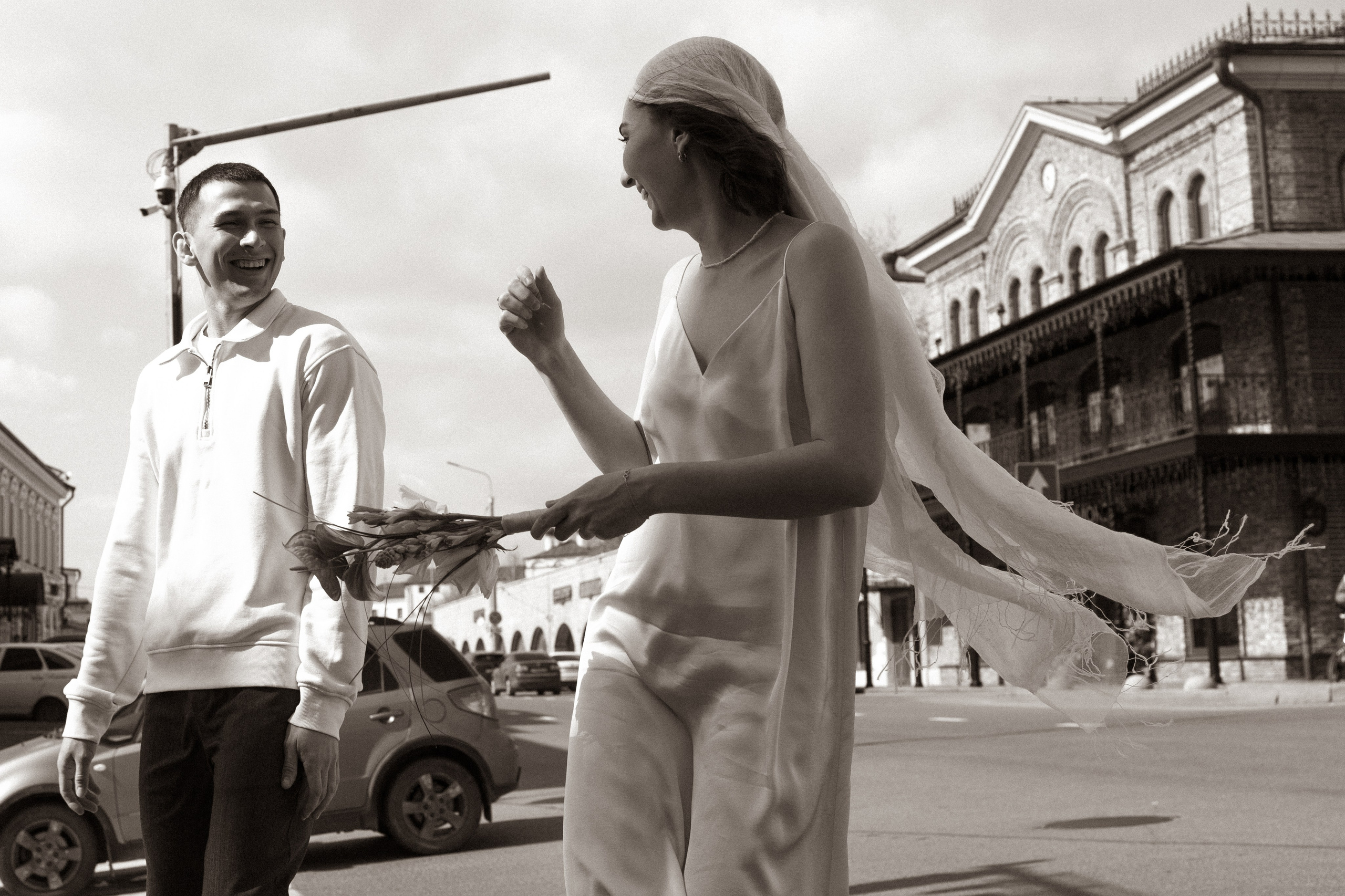Диана и Руслан. Гуляя по городу | 15.05.2025. Фотограф Зарина. Казань