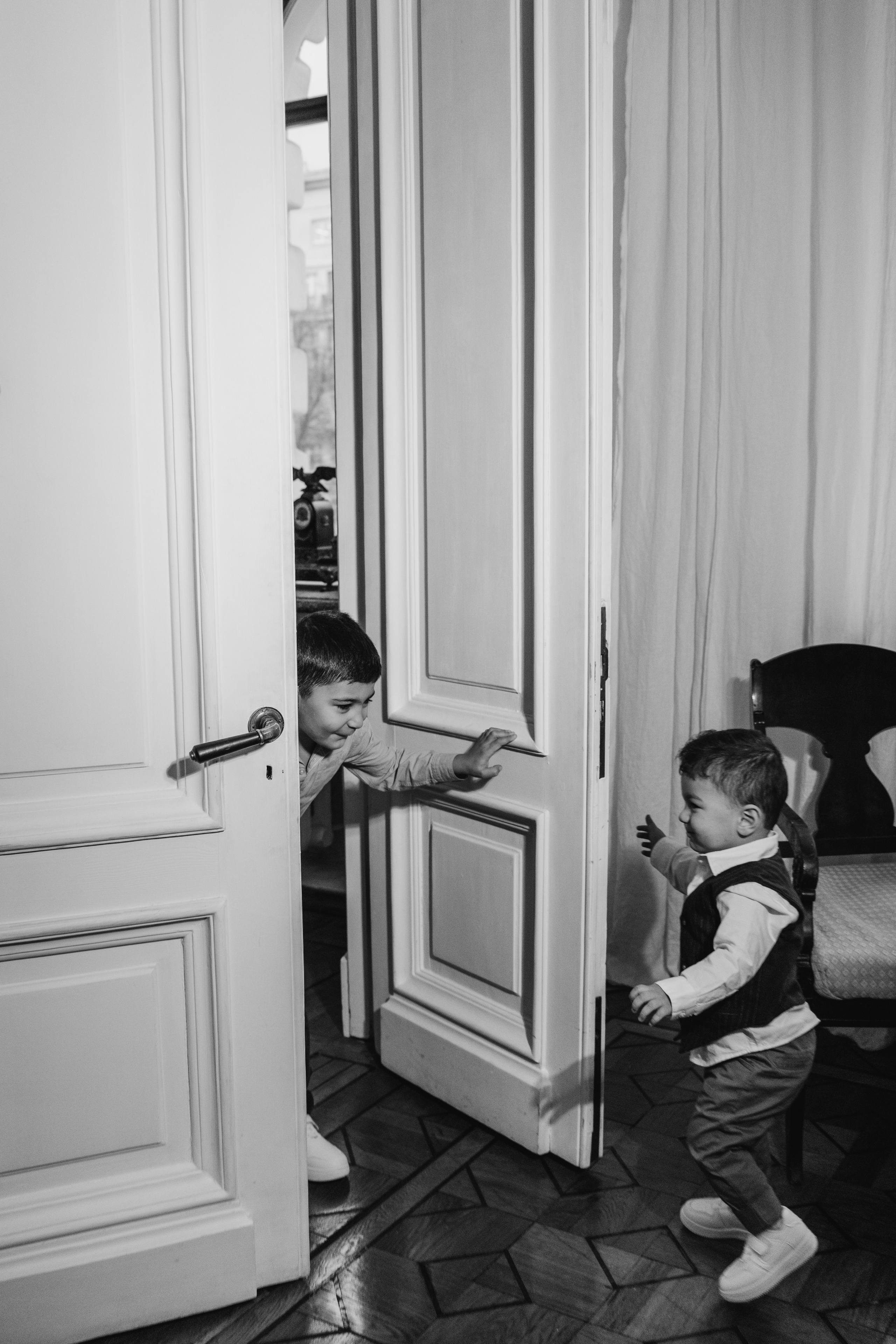 Роза и ребята. Фотограф Харитонова Наталья