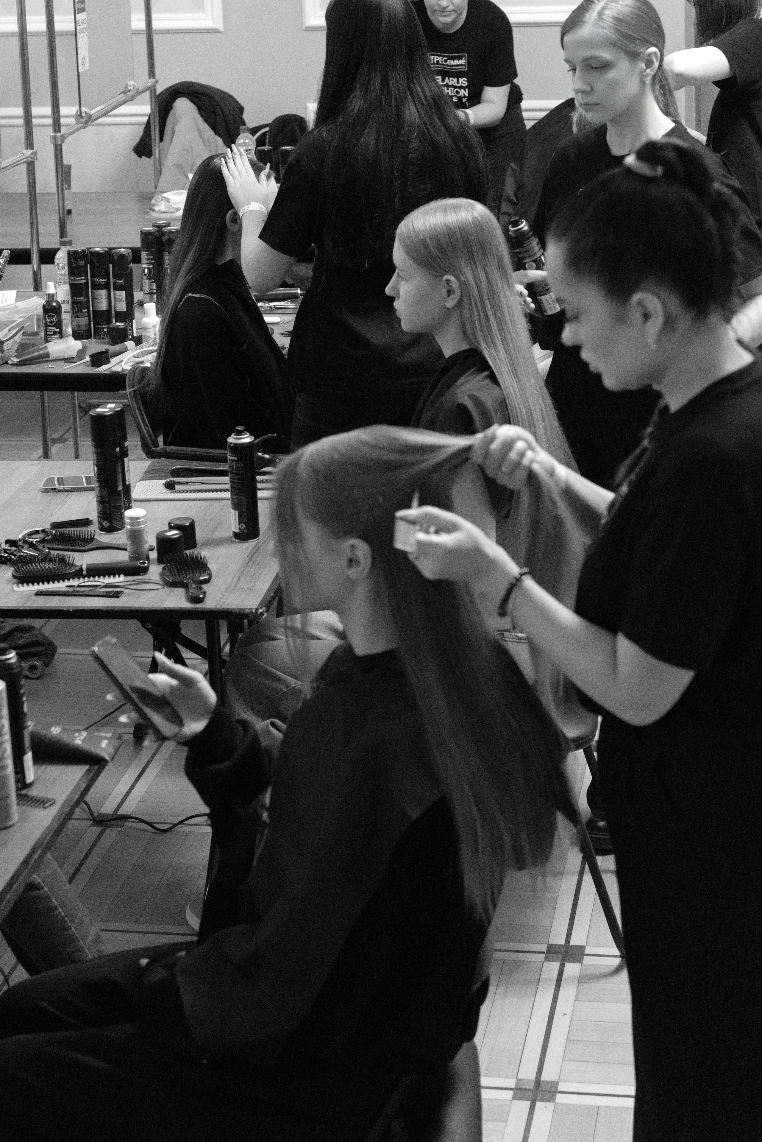 Belarusian Fashion Week 2025 BACKSTAGE. Ваш Event фотограф & Репортаж & Fashion & ИИ