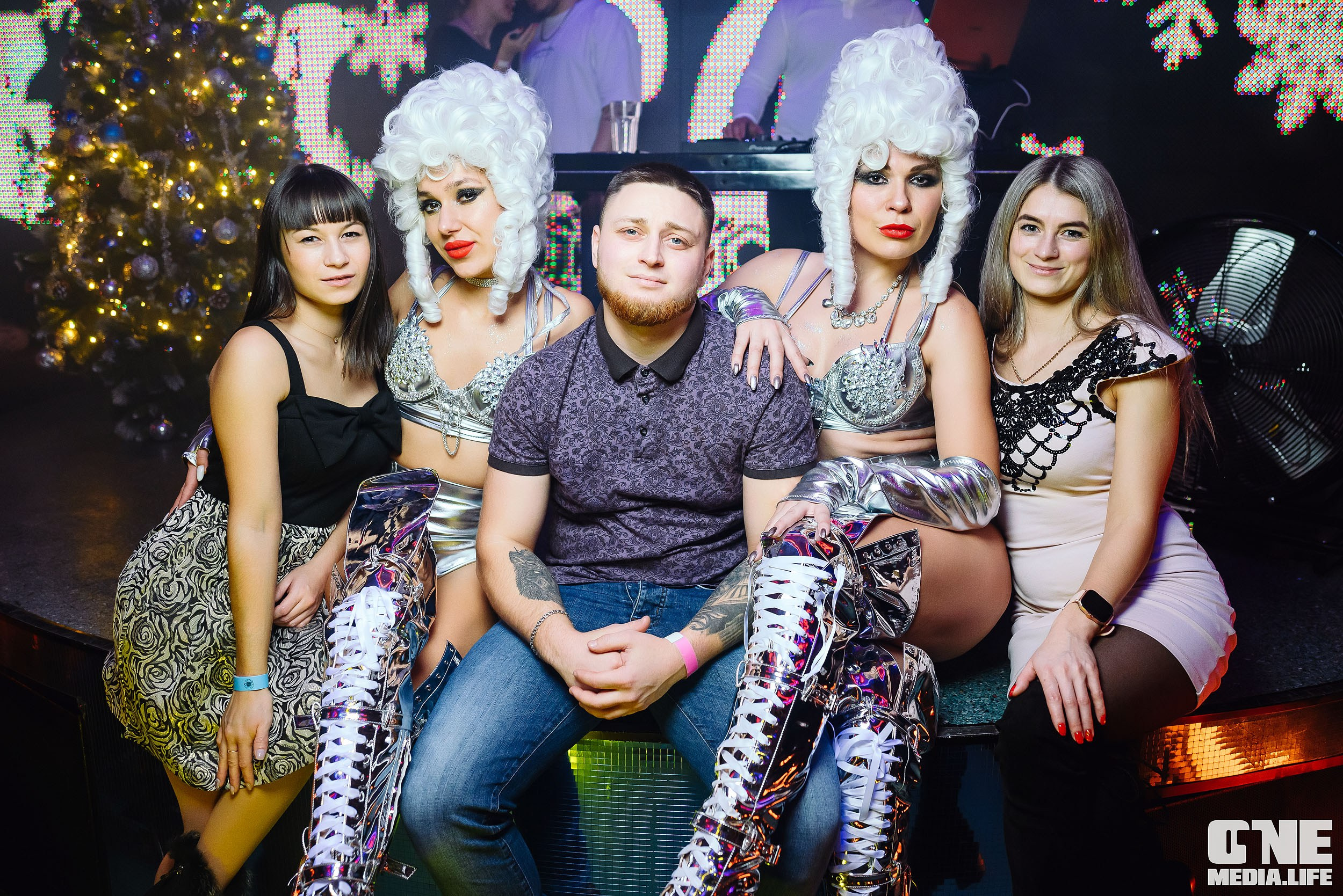 Фоторепортаж репортаж из Планеты. One Media Life: фоторепортажи, фотоотчеты с мероприятий и заведений