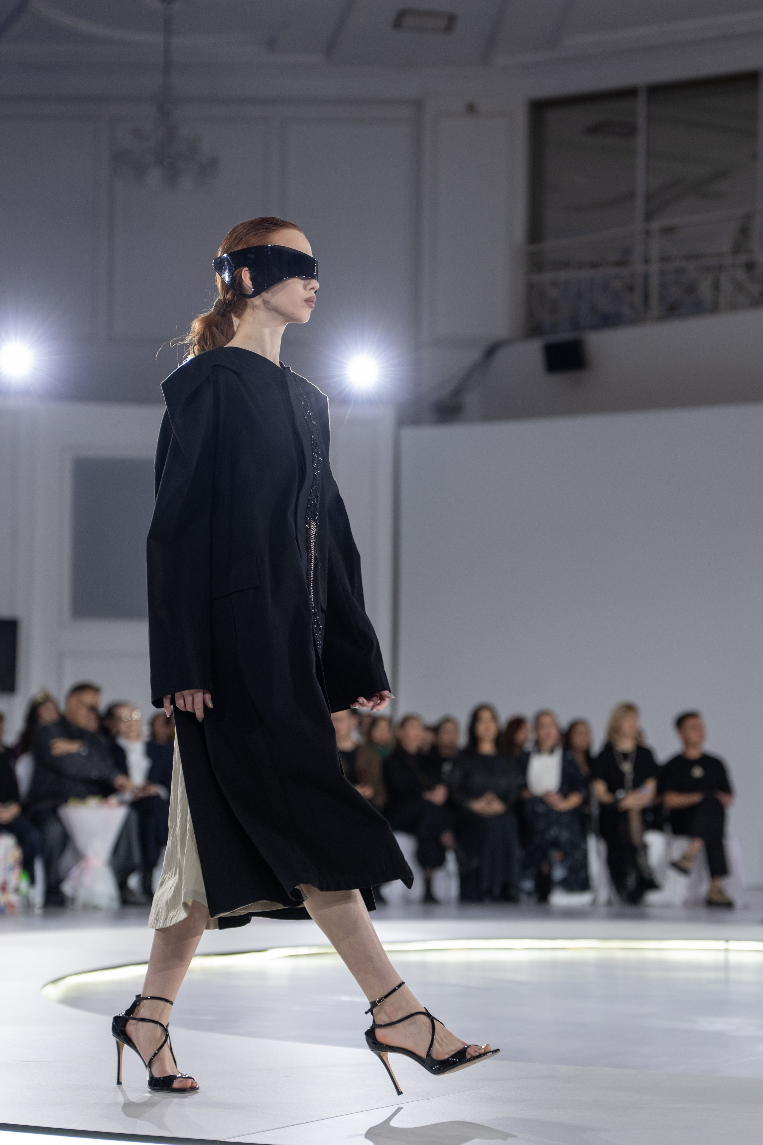 Дизайнер Alexey Czhen. Сайт Алматинского НЮ АРТ, будуар и фэшн фотографа Дениса Карпенко